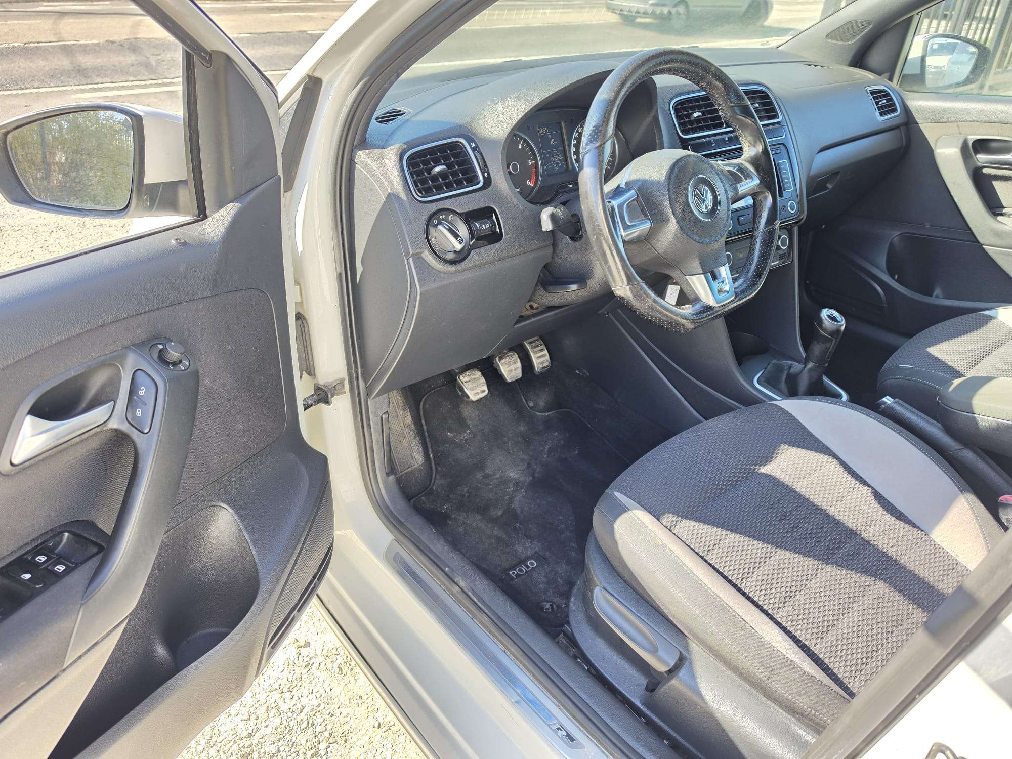 Volkswagen Polo Polo 1.6TDI R-Line 5 portes GPS airco marchand ou export