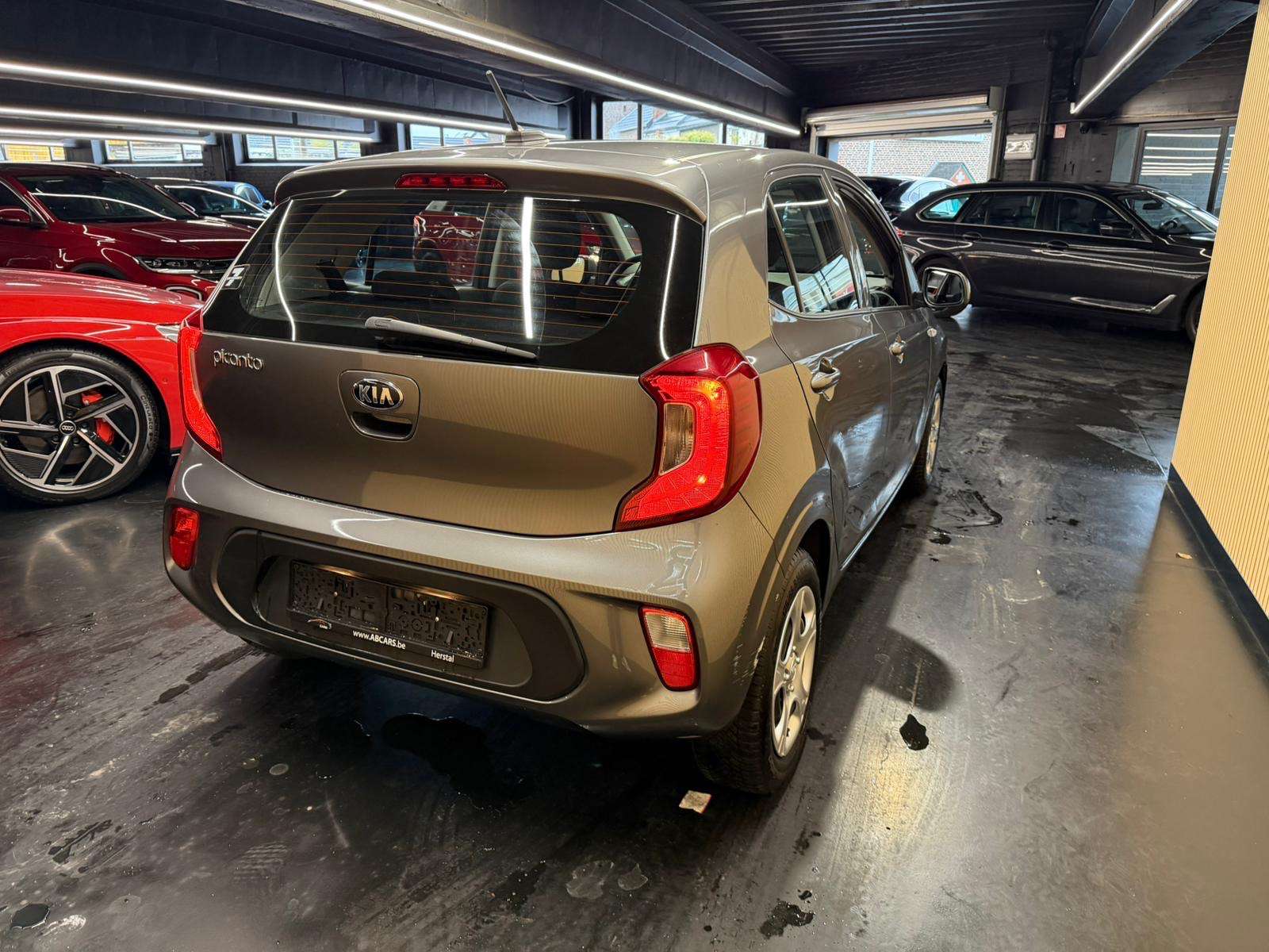 Kia Picanto 1.0i * GARANTIE 12 MOIS * 1er propriétaire *