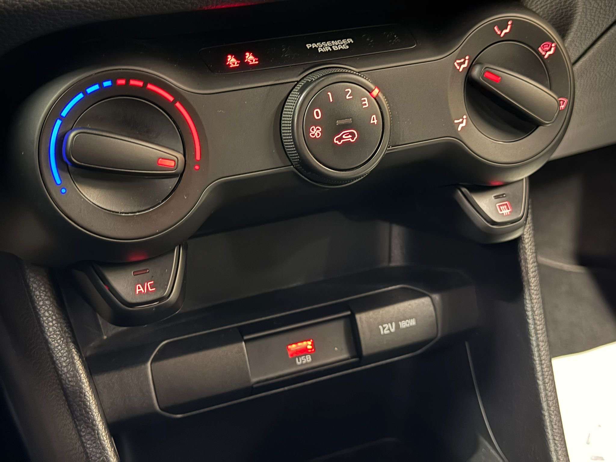 Kia Picanto 1.0i * GARANTIE 12 MOIS * 1er propriétaire *