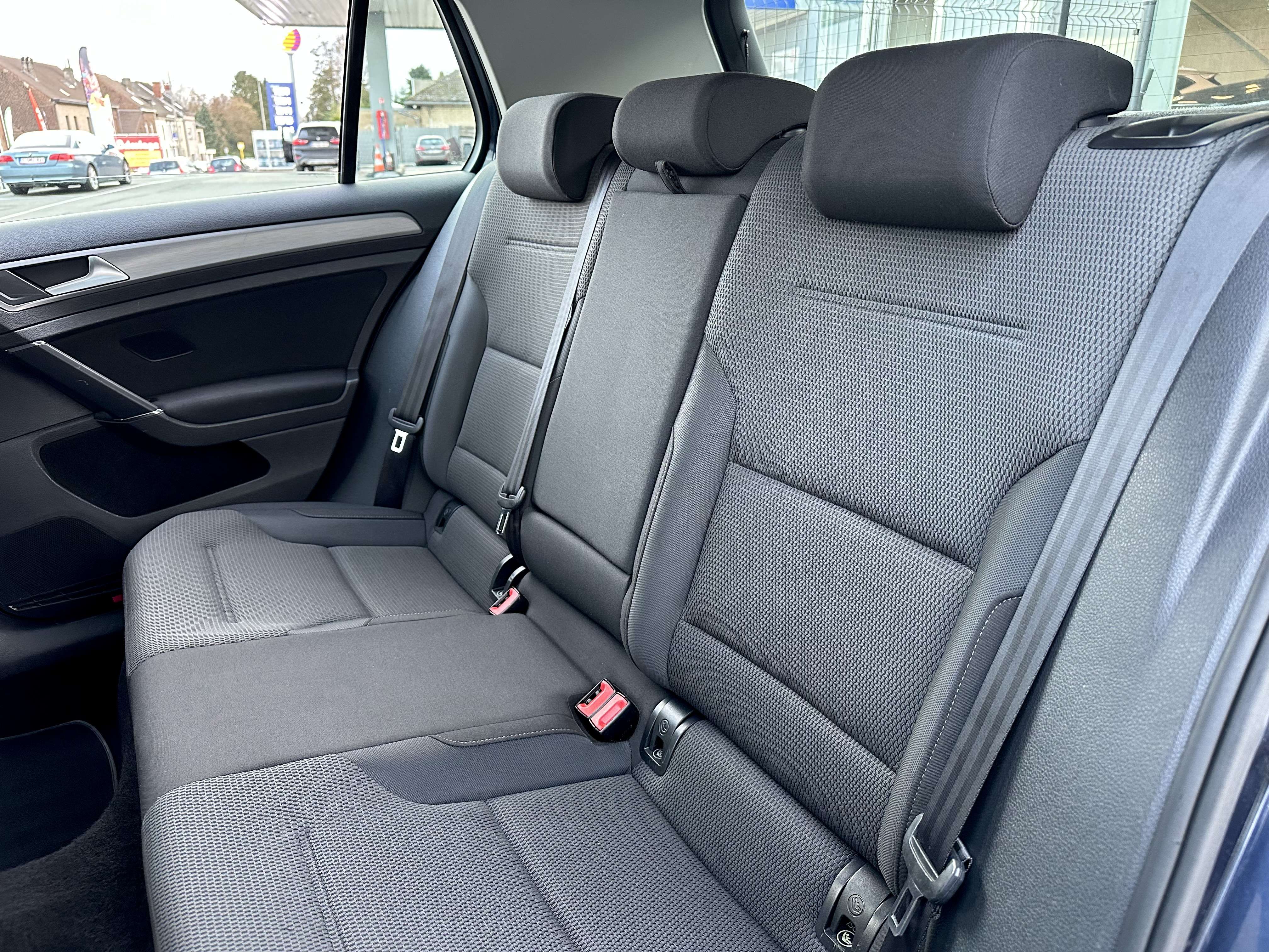 Volkswagen Golf 2.0 TDI*NAVI*SIEGE CHAUFFANT*CARNET FULL*GARANTIE