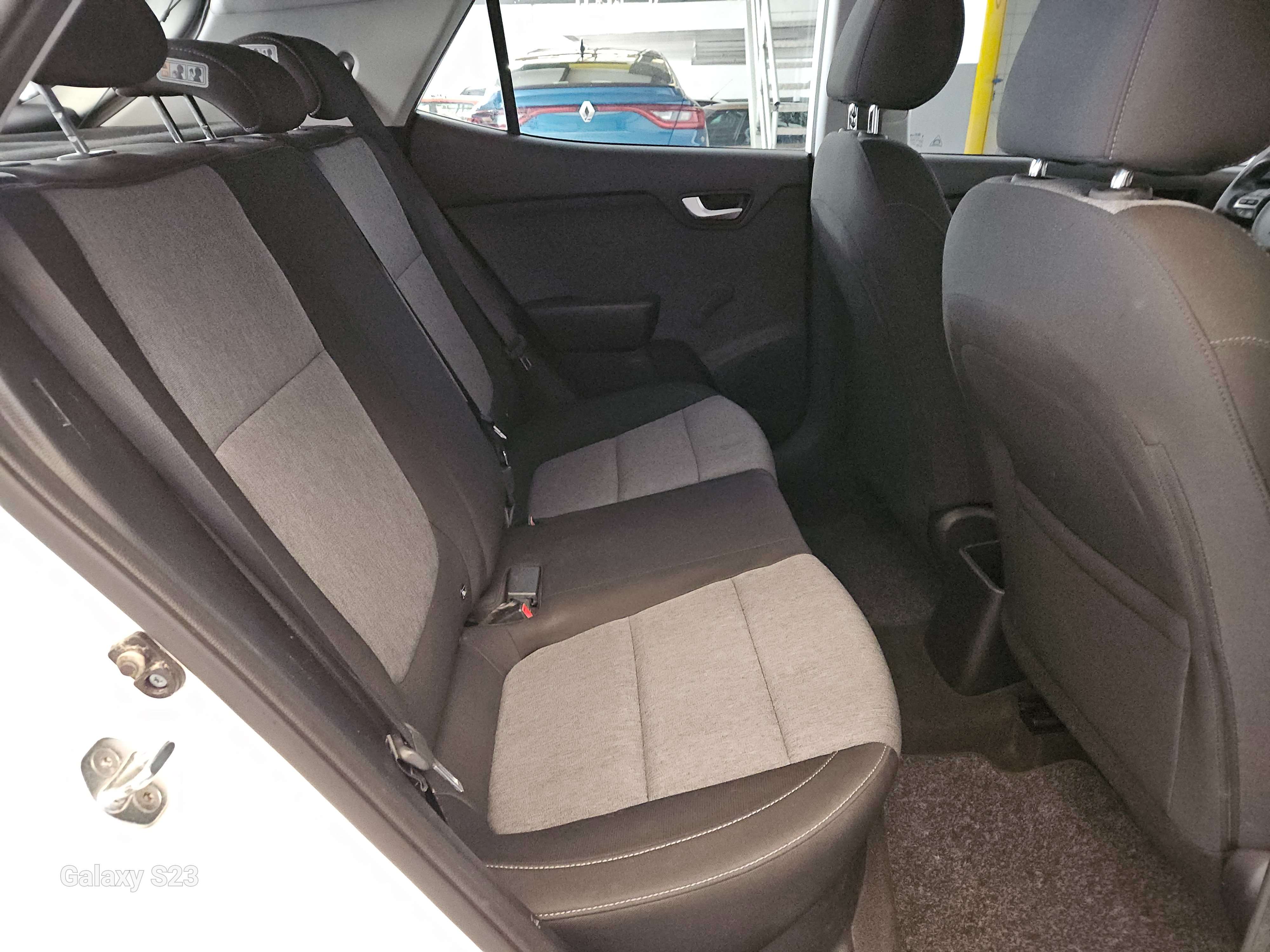 Kia Stonic 1.6CRDI/CLIMATISATION/NAVIGATION/GARANTIE/CAR-PASS