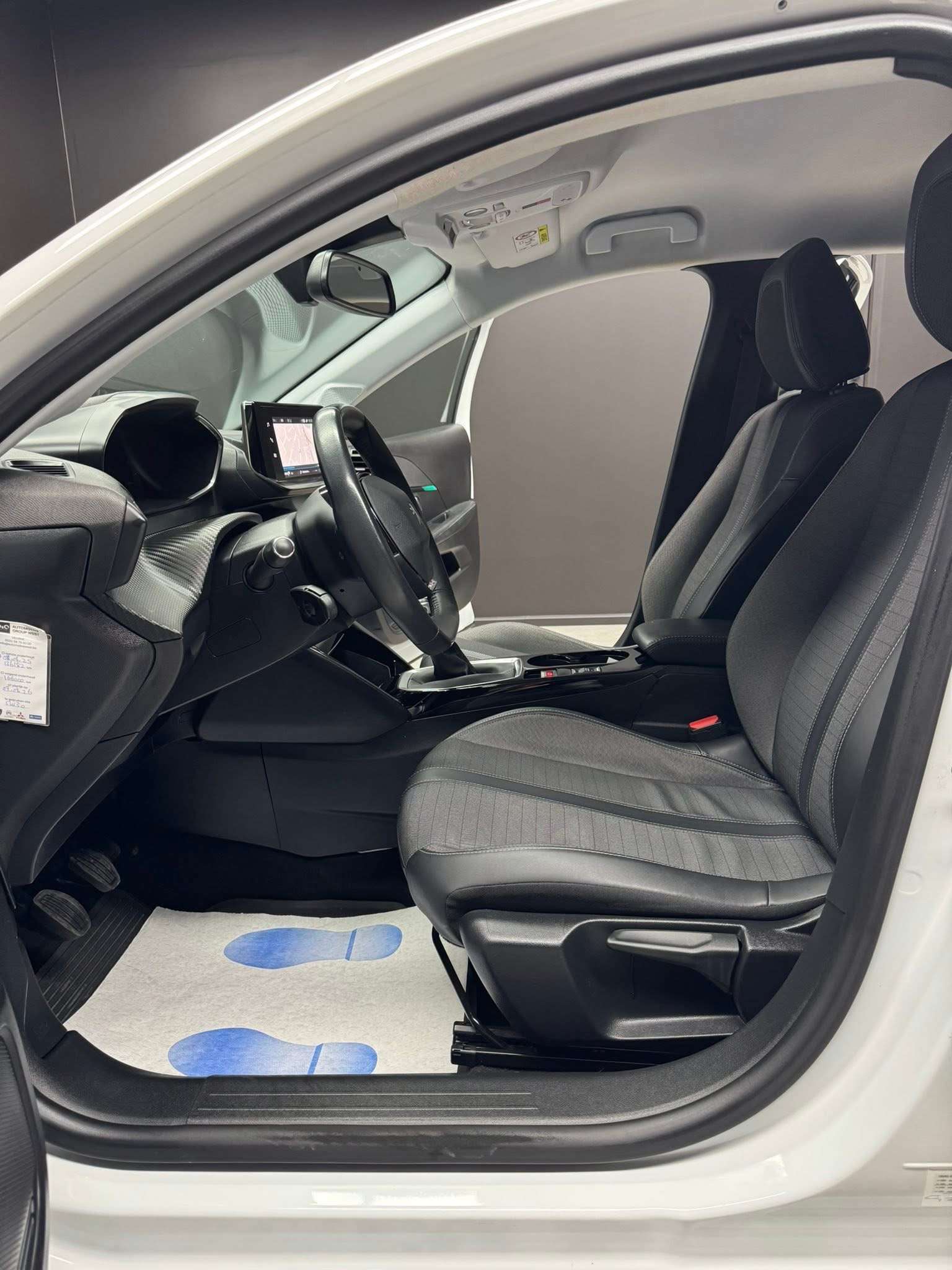 Peugeot 208 208 1.5 BlueHDi Allure Pack **12 mois de garantie**