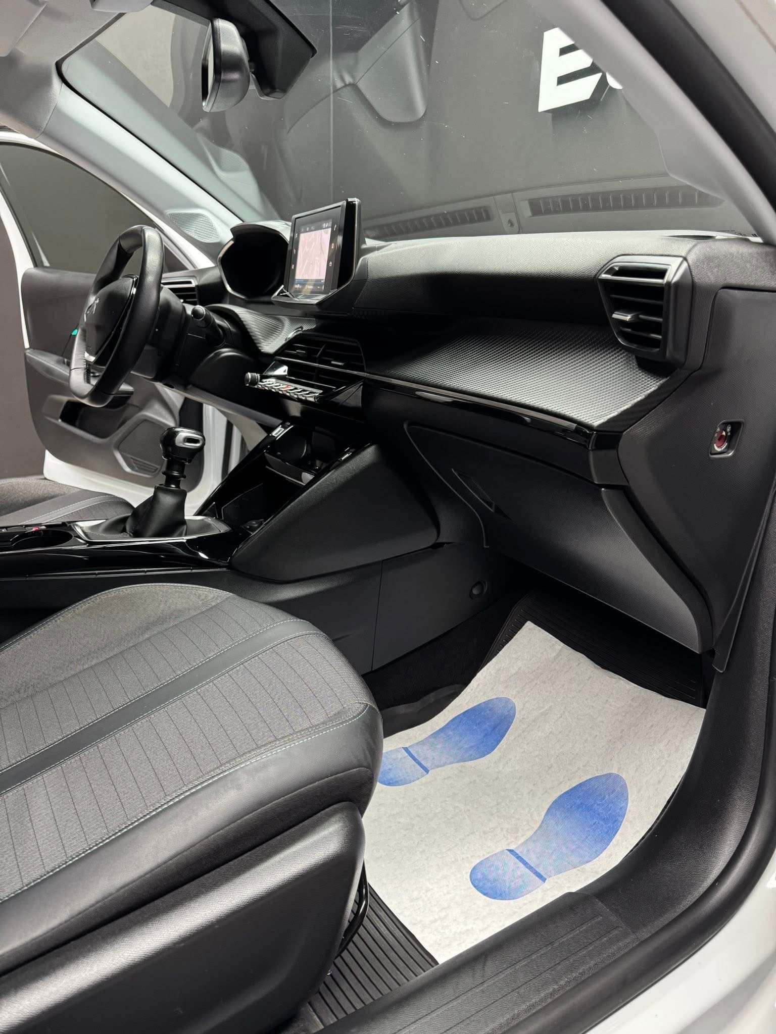 Peugeot 208 208 1.5 BlueHDi Allure Pack **12 mois de garantie**