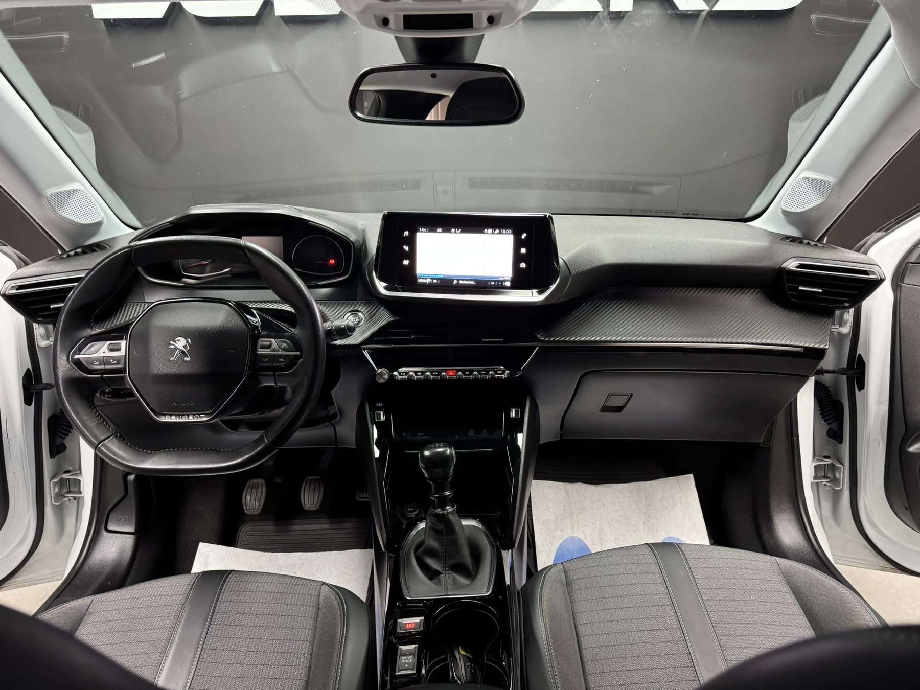 Peugeot 208 208 1.5 BlueHDi Allure Pack **12 mois de garantie**