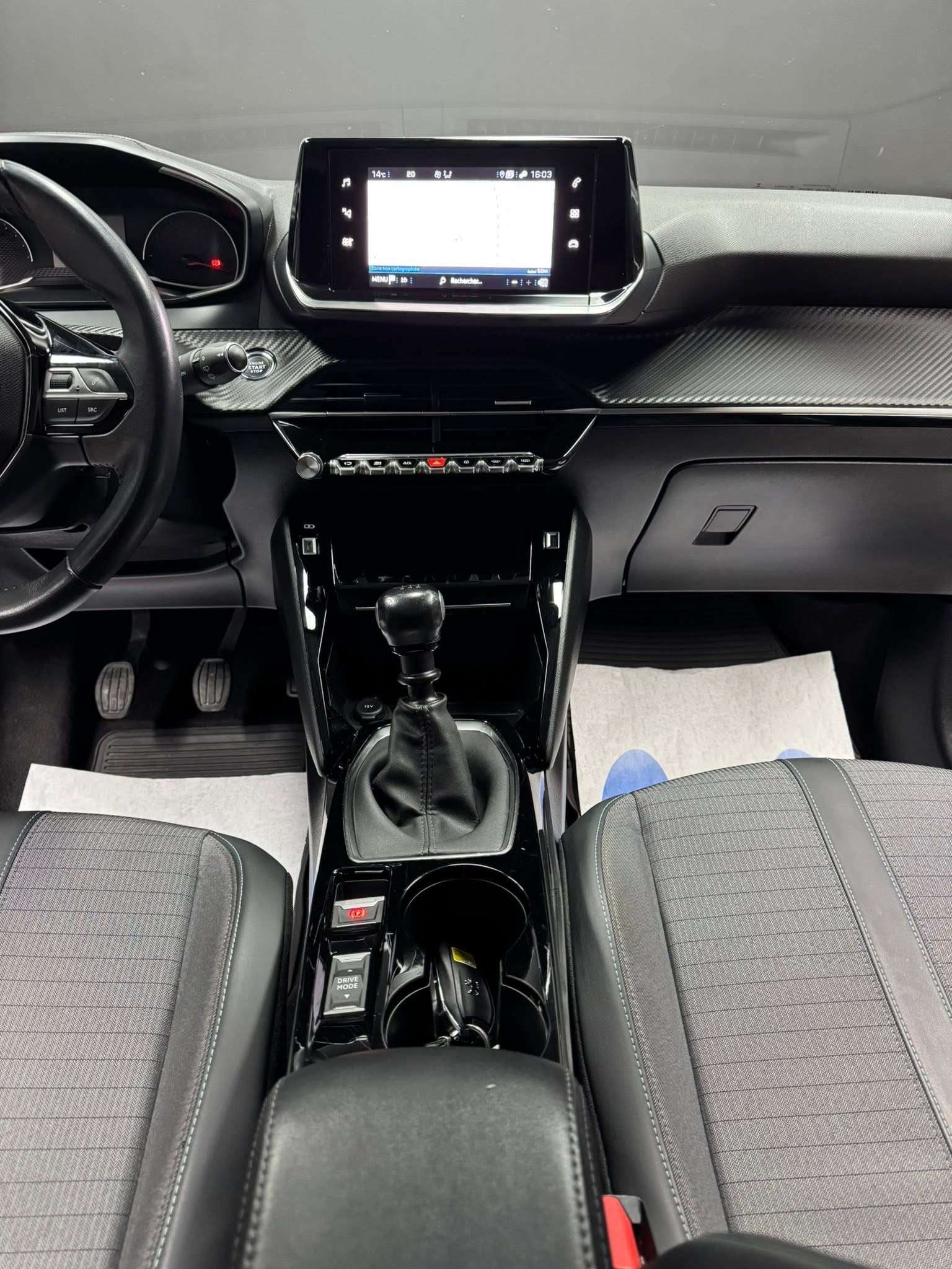 Peugeot 208 208 1.5 BlueHDi Allure Pack **12 mois de garantie**
