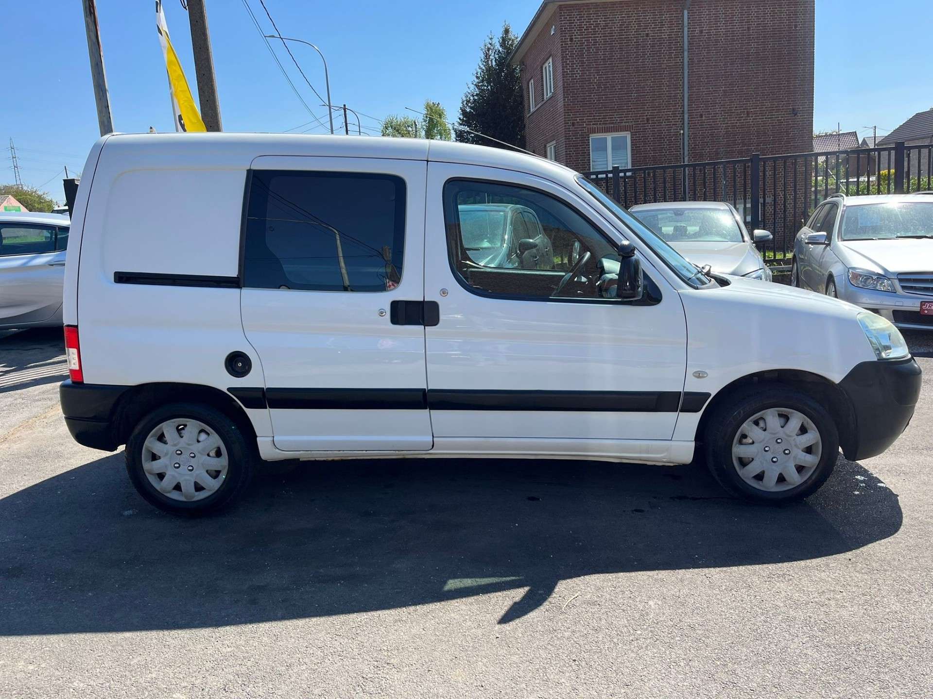 Peugeot Partner 1.6 HDi *** CLIM/ATTACHE REMORQUE ***