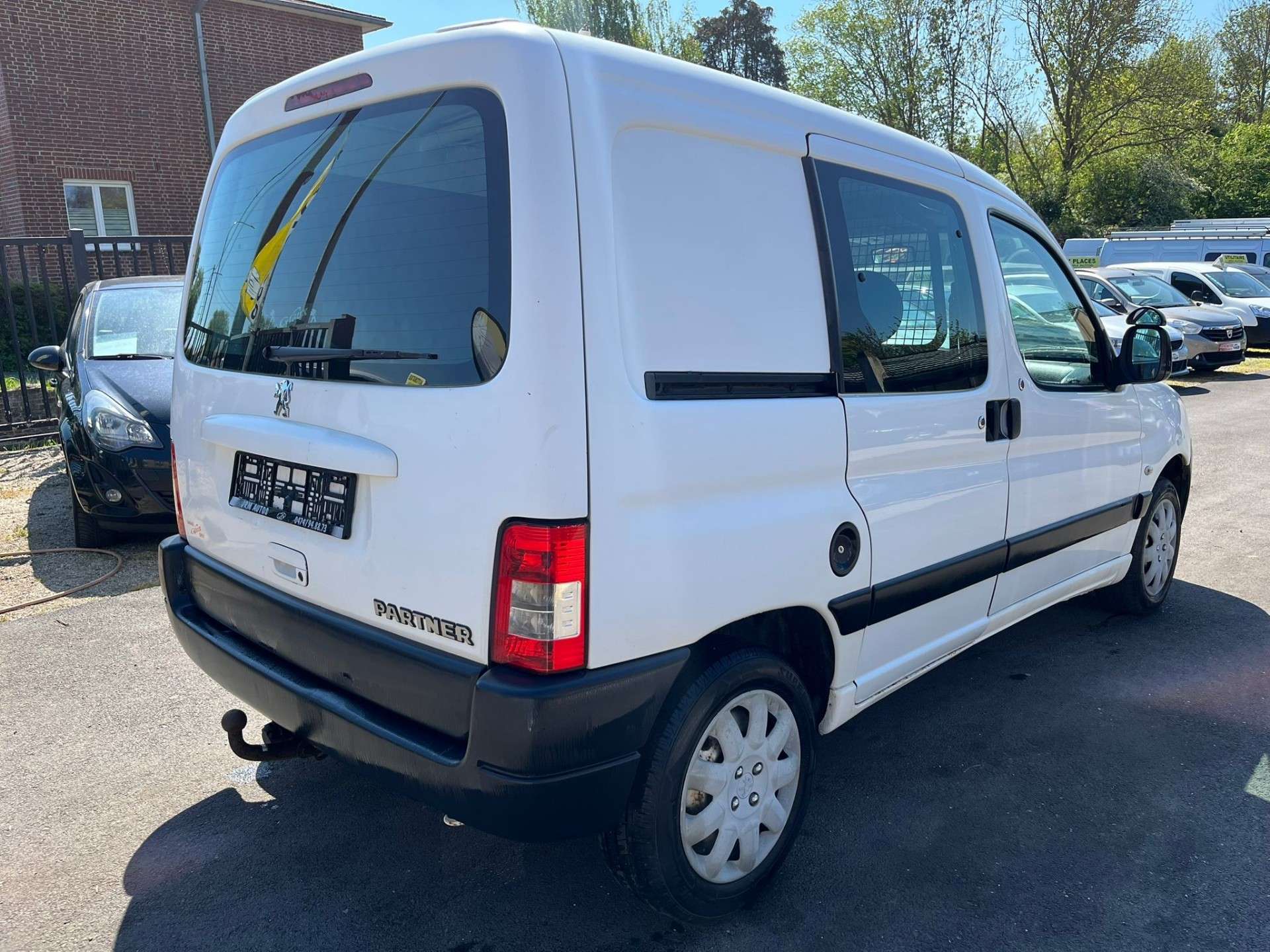 Peugeot Partner 1.6 HDi *** CLIM/ATTACHE REMORQUE ***