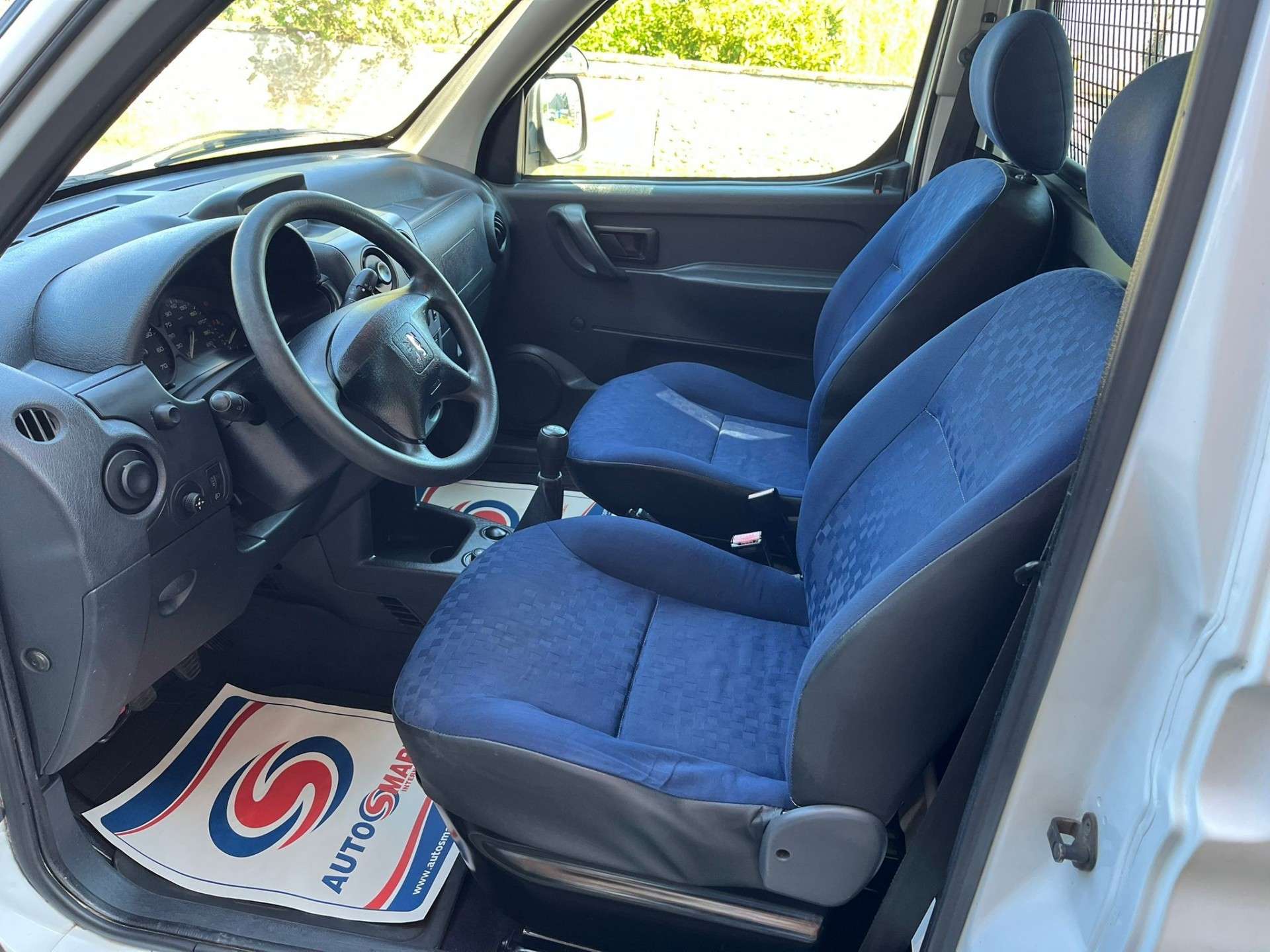 Peugeot Partner 1.6 HDi *** CLIM/ATTACHE REMORQUE ***