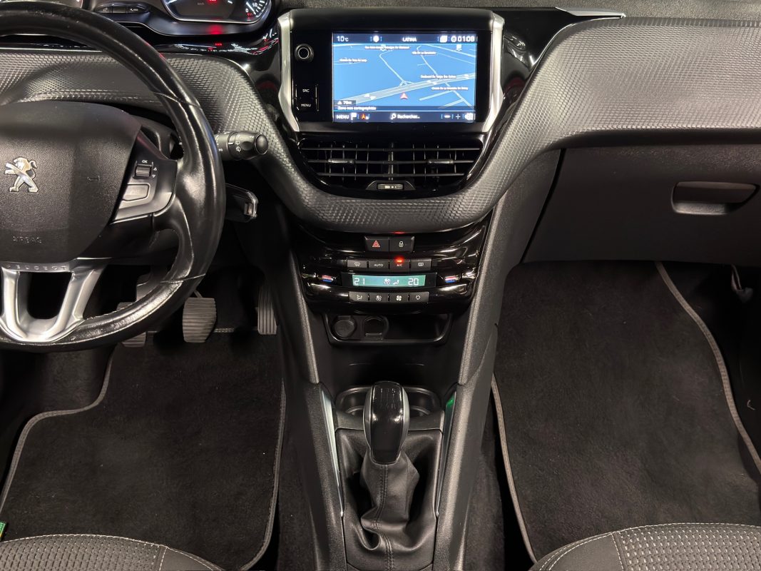 Peugeot 208 PHASE 2 TECH EDITION 1.2 82 Cv APPLE CARPLAY & ANDROID 5 PORTES ECRAN GPS - Garantie 1an
