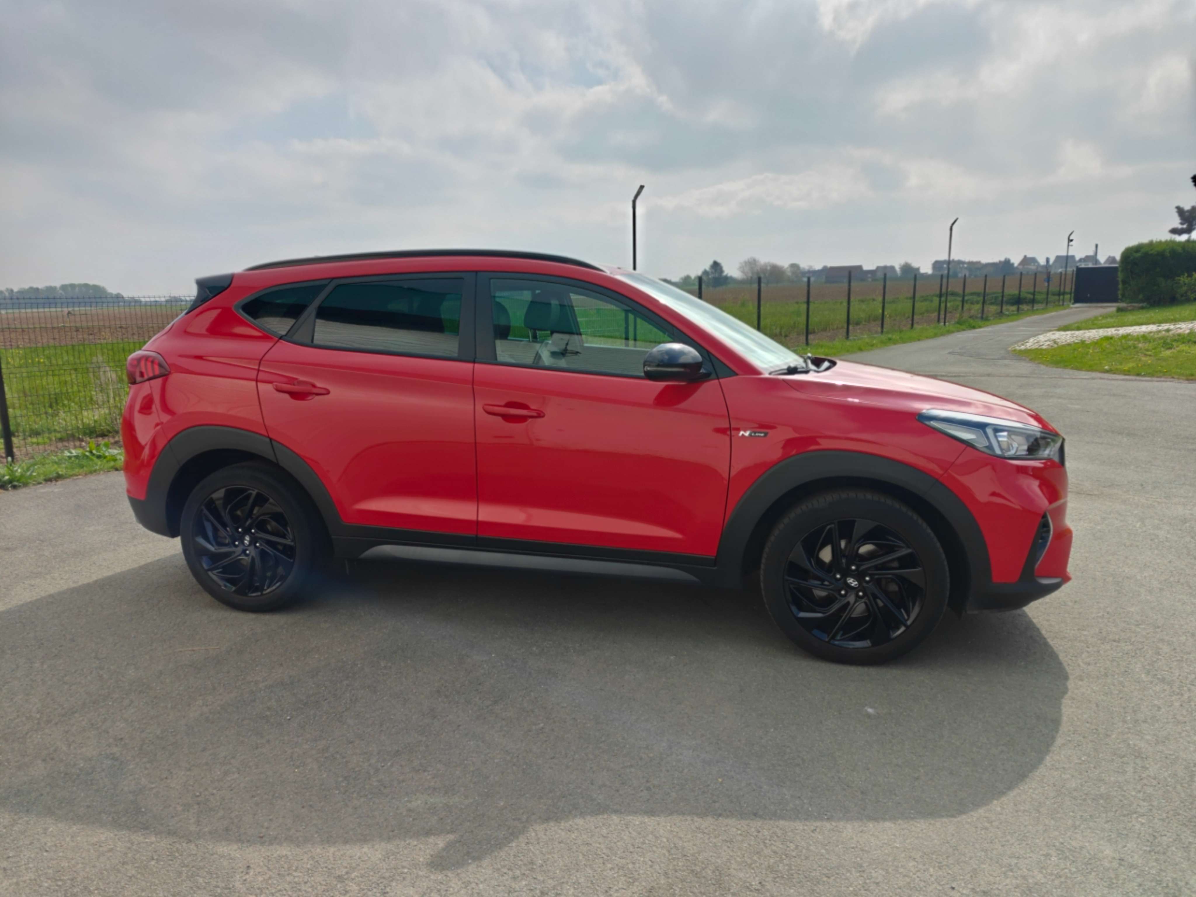 Hyundai TUCSON Tucson 1.6 T-GDi Feel N-Line AUTOMAAT - GPS/ALCANTARA/CARPLAY - 12M GARANTIE