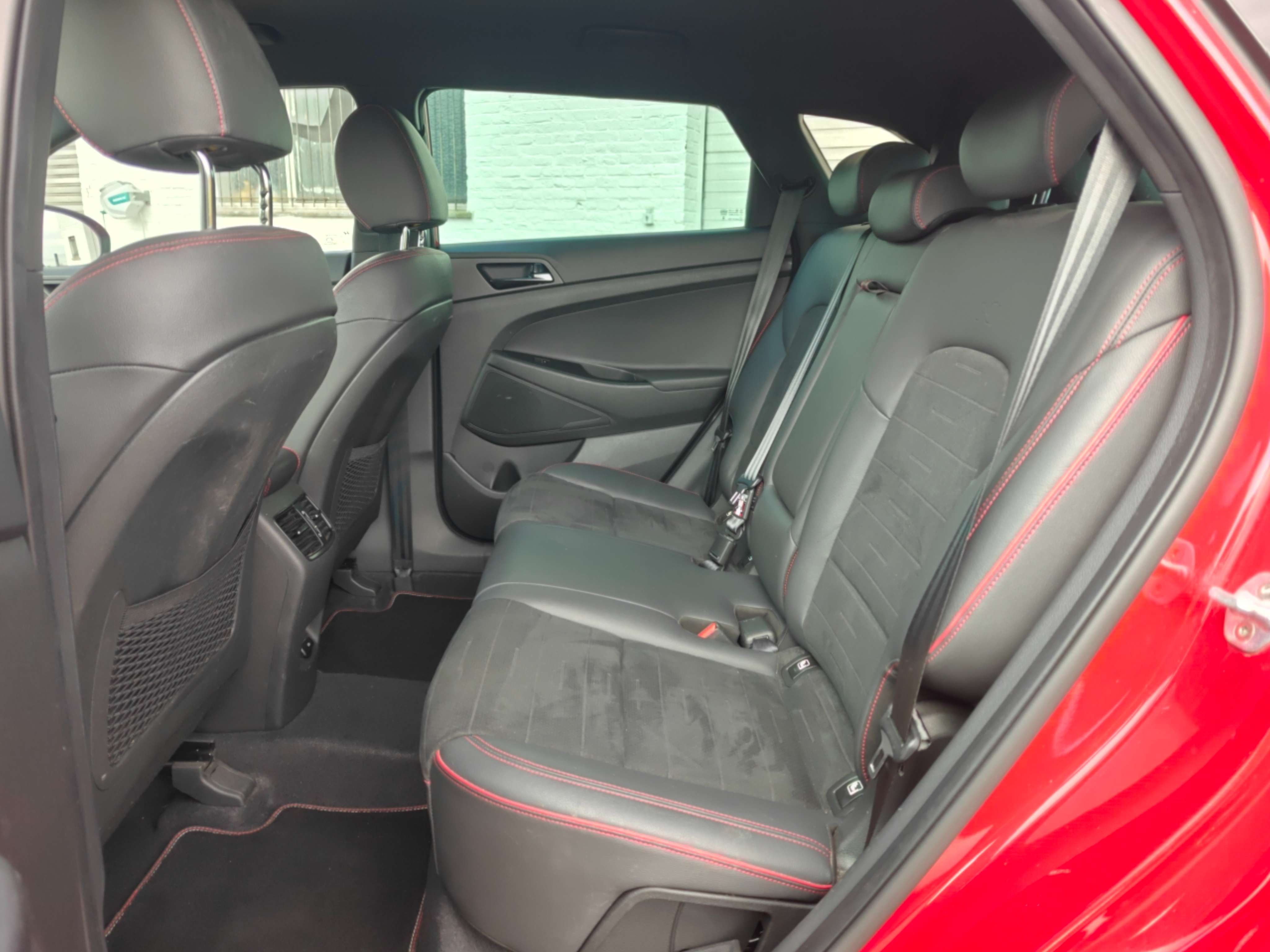 Hyundai TUCSON Tucson 1.6 T-GDi Feel N-Line AUTOMAAT - GPS/ALCANTARA/CARPLAY - 12M GARANTIE