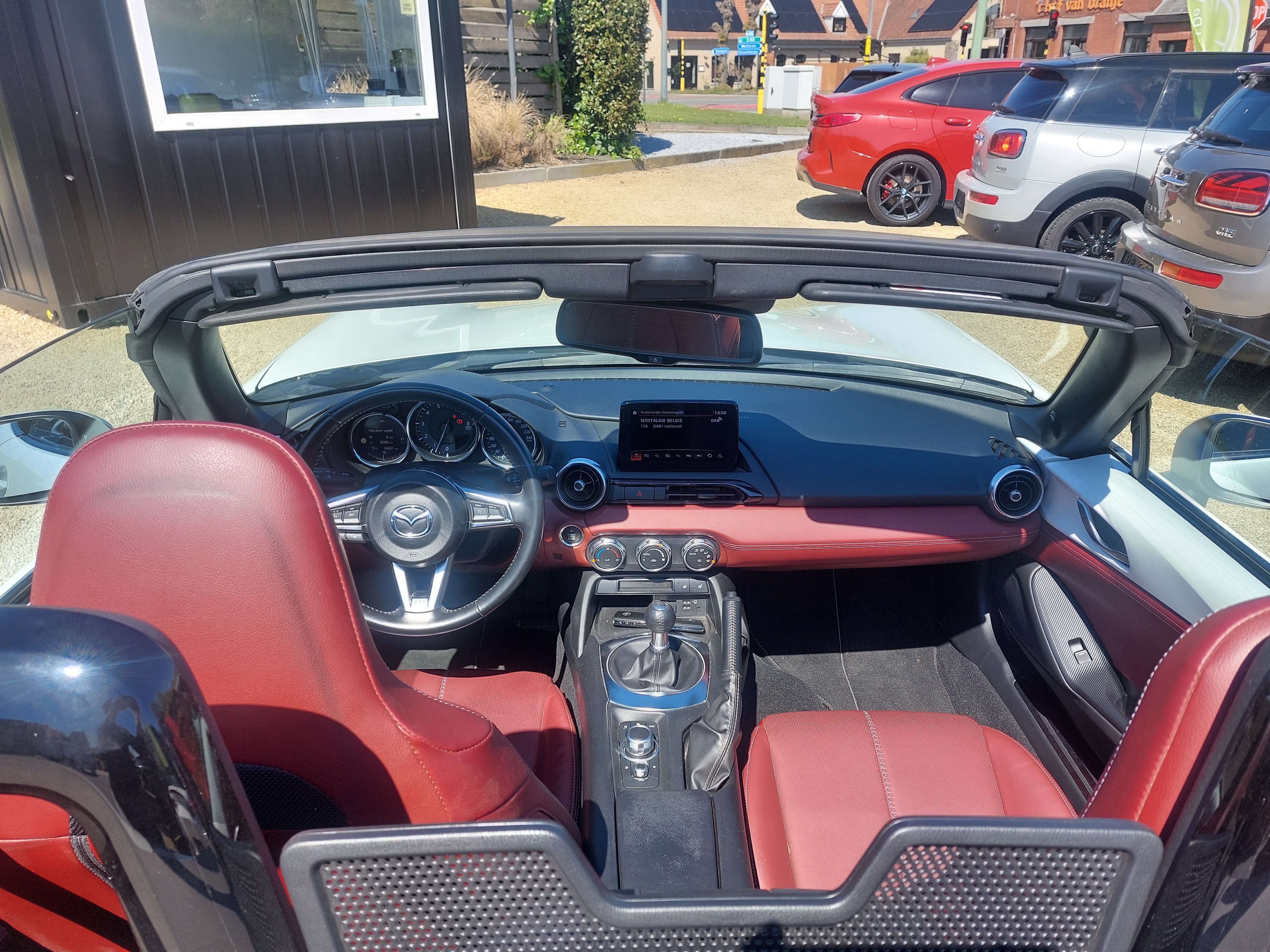 Mazda MX-5 MX-5 1.5i Skyactiv-G * Bordeaux interieur * Grijze softop * NIEUWSTAAT!!!