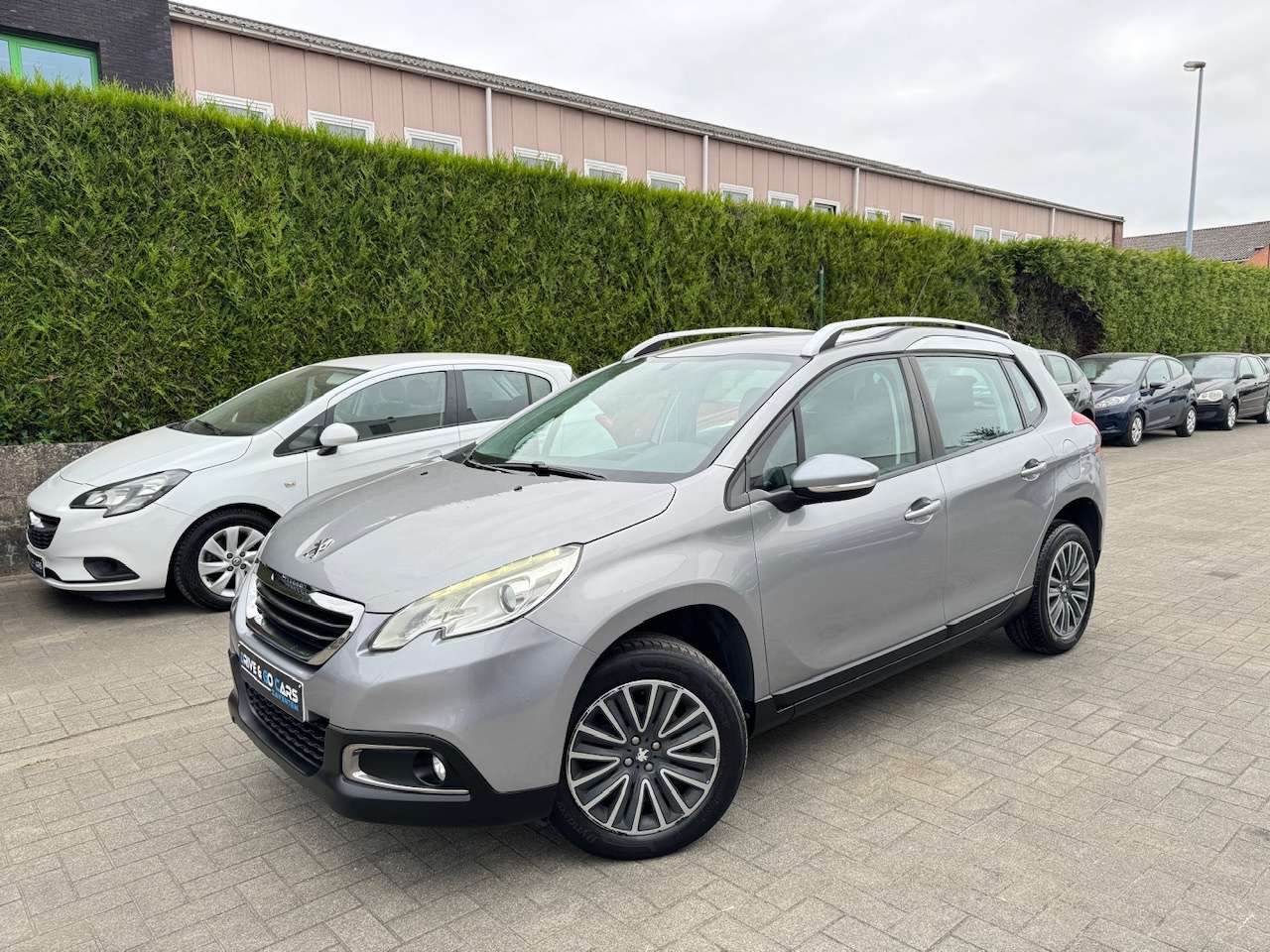 Peugeot 2008 1.2i e-THP Allure - Airco ** 1 JAAR GARANTIE **