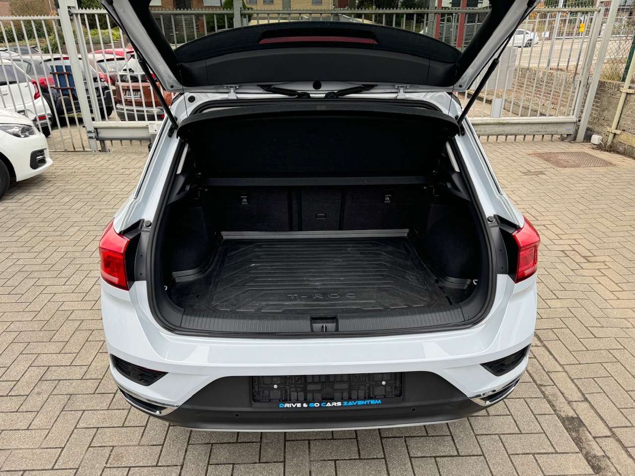 Volkswagen T-Roc 1.0 TSI OPF IQ DRIVE ** 1 JAAR GARANTIE ** !!