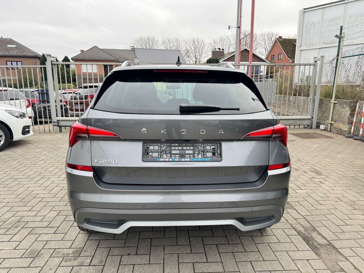 Skoda Kamiq 1.0 TSI DSG - CarPlay ** 1 JAAR GARANTIE ** !!