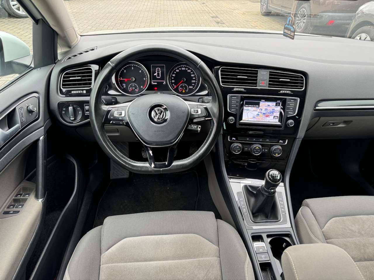 Volkswagen Golf 1.6 CR TDi 4Motion Highline ** 1 JAAR GARANTIE **