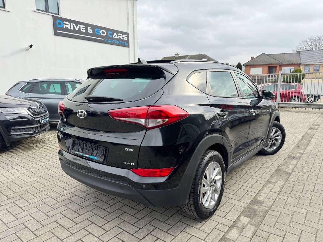 Hyundai TUCSON 1.7 CRDi 2WD Launch Edition - Panoramische dak