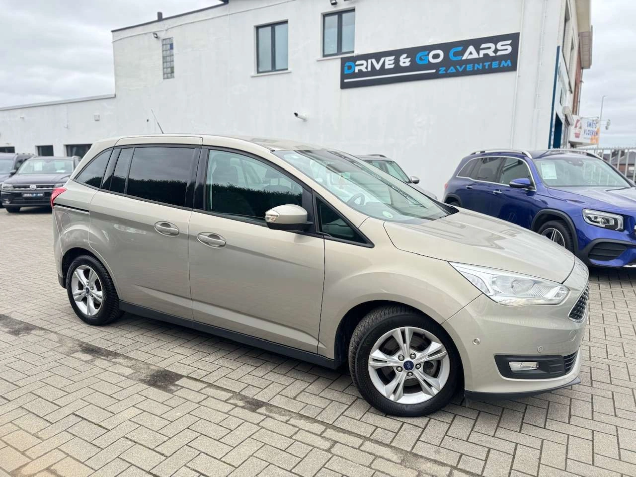 Ford Grand C-Max 1.5 TDCi Titanium ** 1 JAAR GARANTIE ** !!