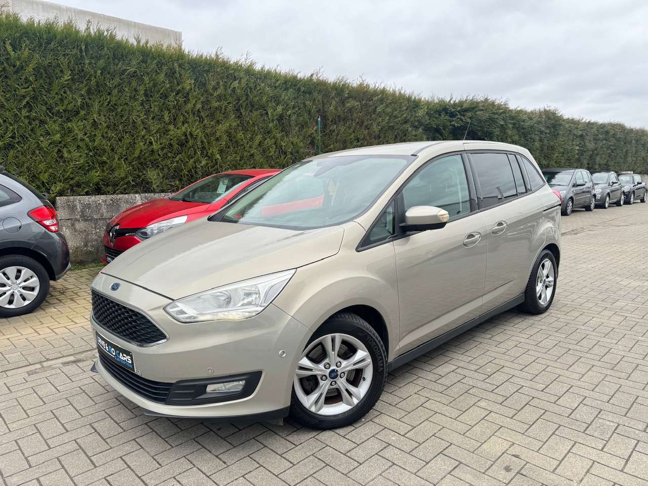 Ford Grand C-Max 1.5 TDCi Titanium ** 1 JAAR GARANTIE ** !!