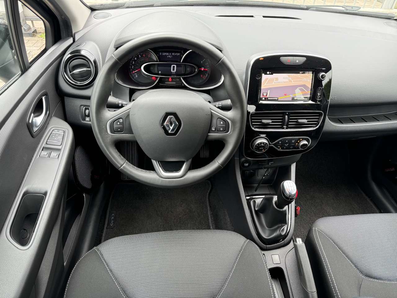 Renault Clio 0.9 TCe BASS REFLEX ** 1 JAAR GARANTIE ** !!