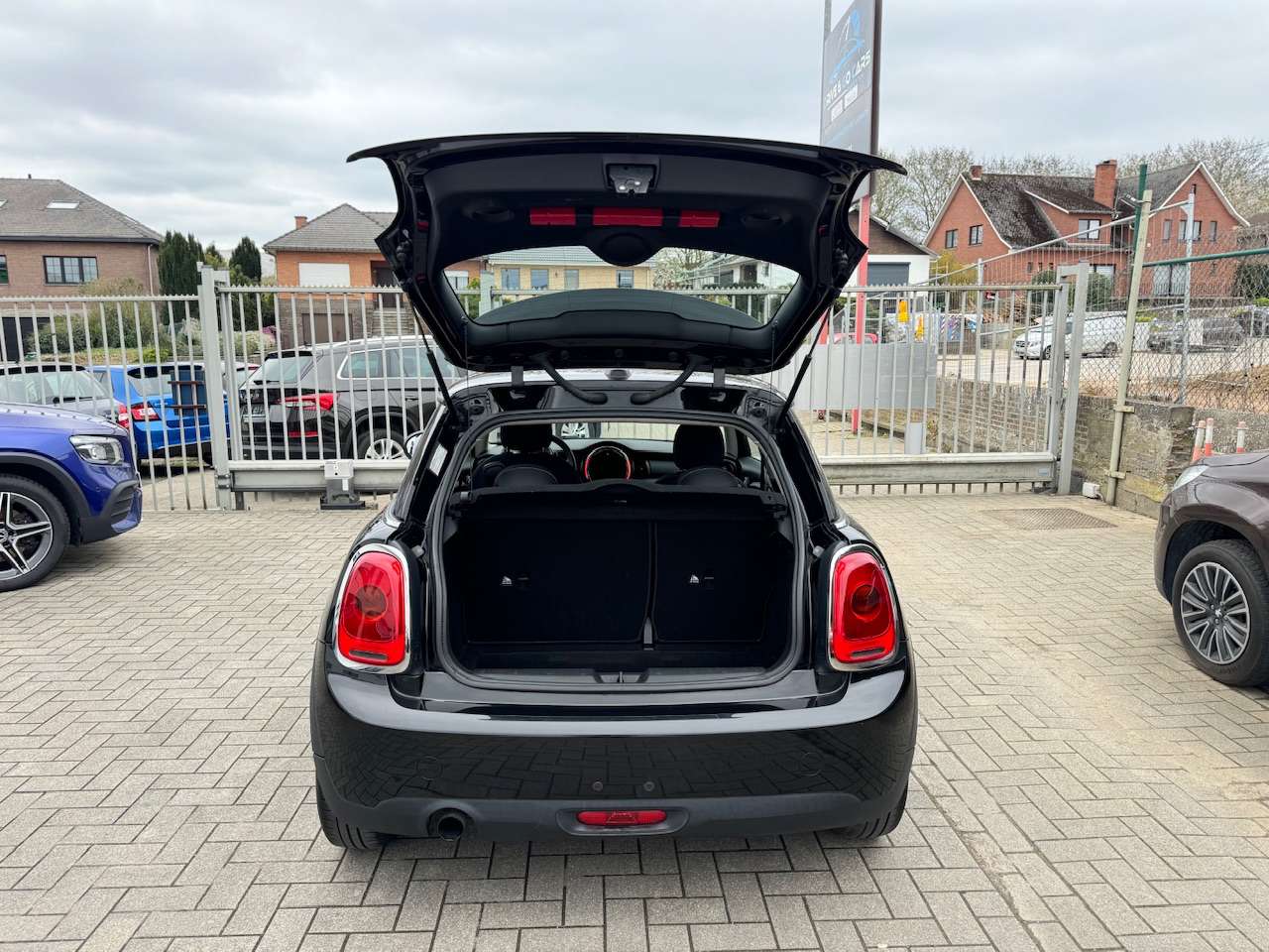 MINI One D 1.5 D One - Navigatie ** 1 JAAR GARANTIE ** !!