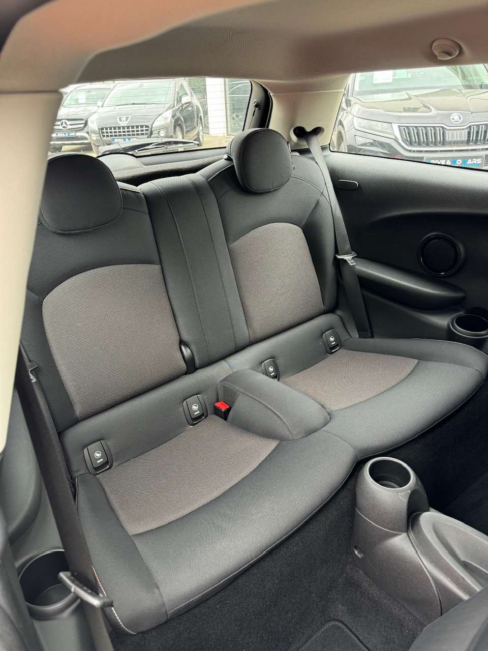 MINI One D 1.5 D One - Navigatie ** 1 JAAR GARANTIE ** !!