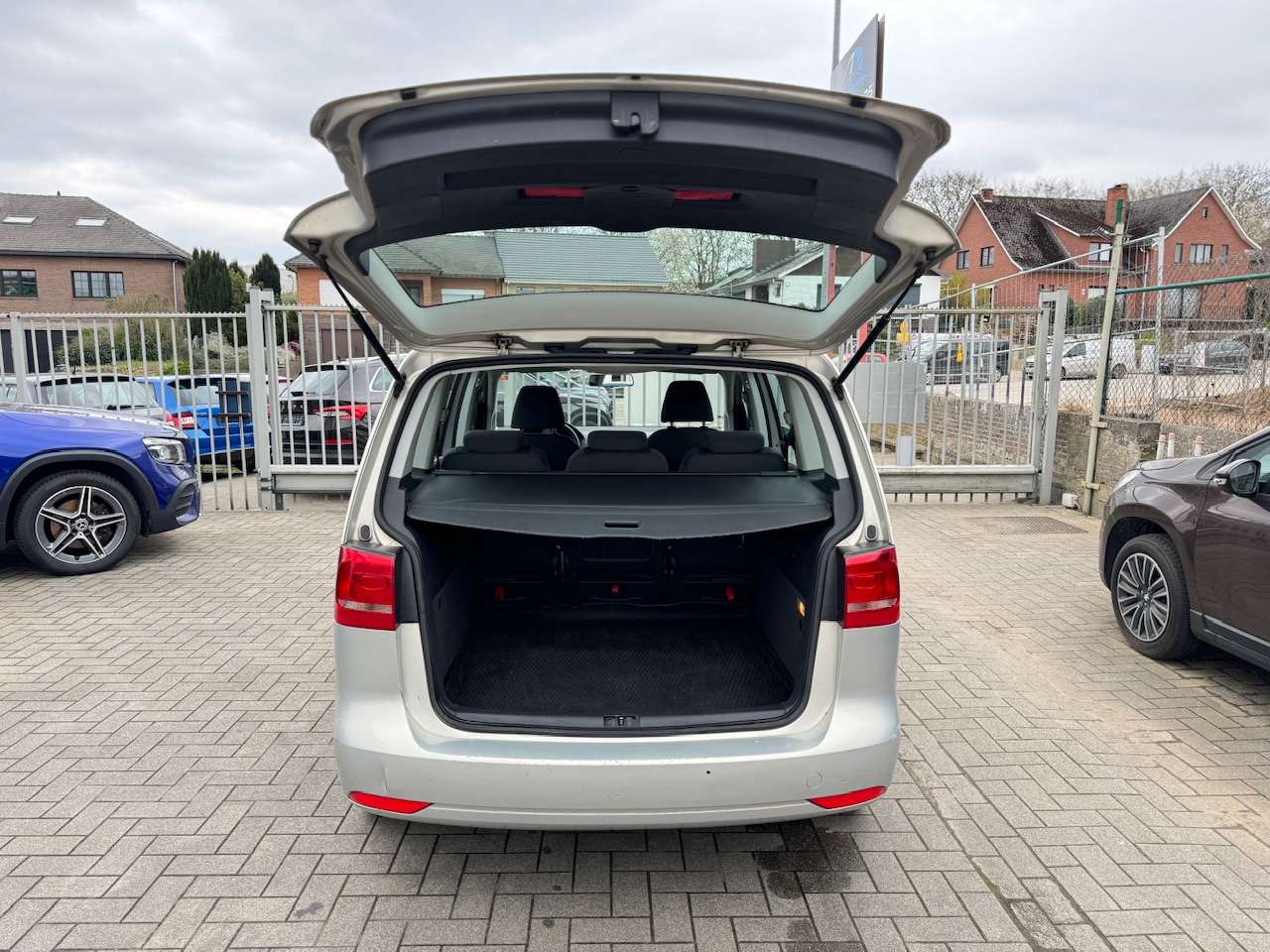 Volkswagen Touran 1.6 CR TDi Highline ** Handel of Export ** !!