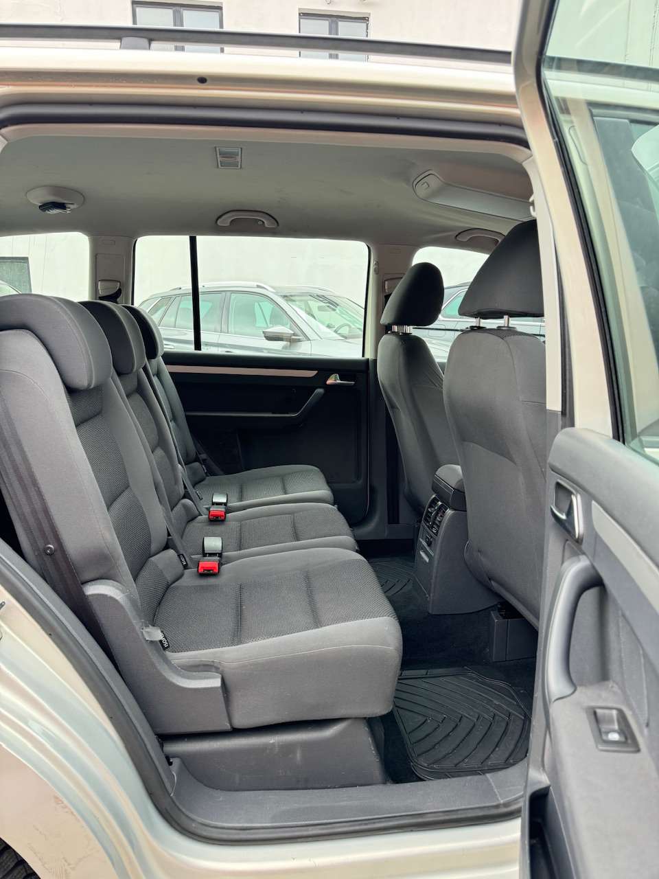 Volkswagen Touran 1.6 CR TDi Highline ** Handel of Export ** !!
