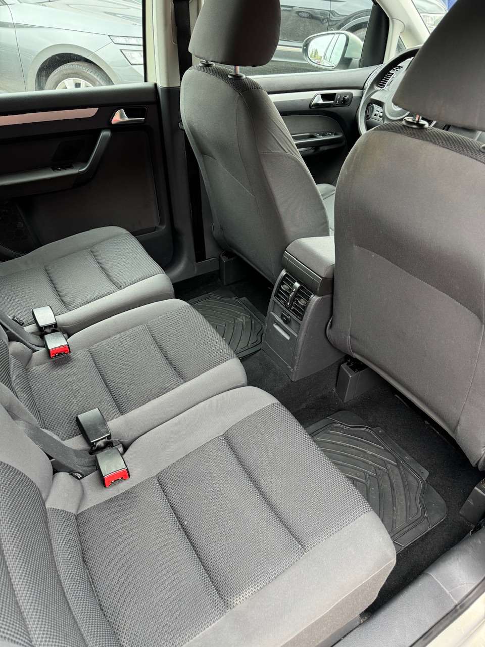 Volkswagen Touran 1.6 CR TDi Highline ** Handel of Export ** !!