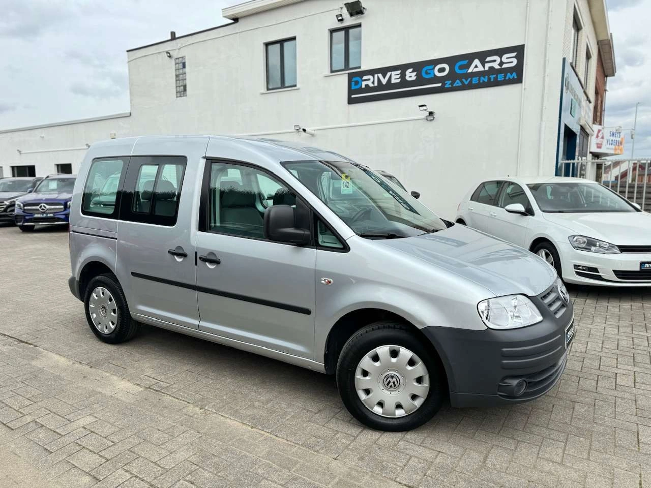 Volkswagen Caddy 1.4i Benzine - CarPlay ** 1 JAAR GARANTIE ** !!