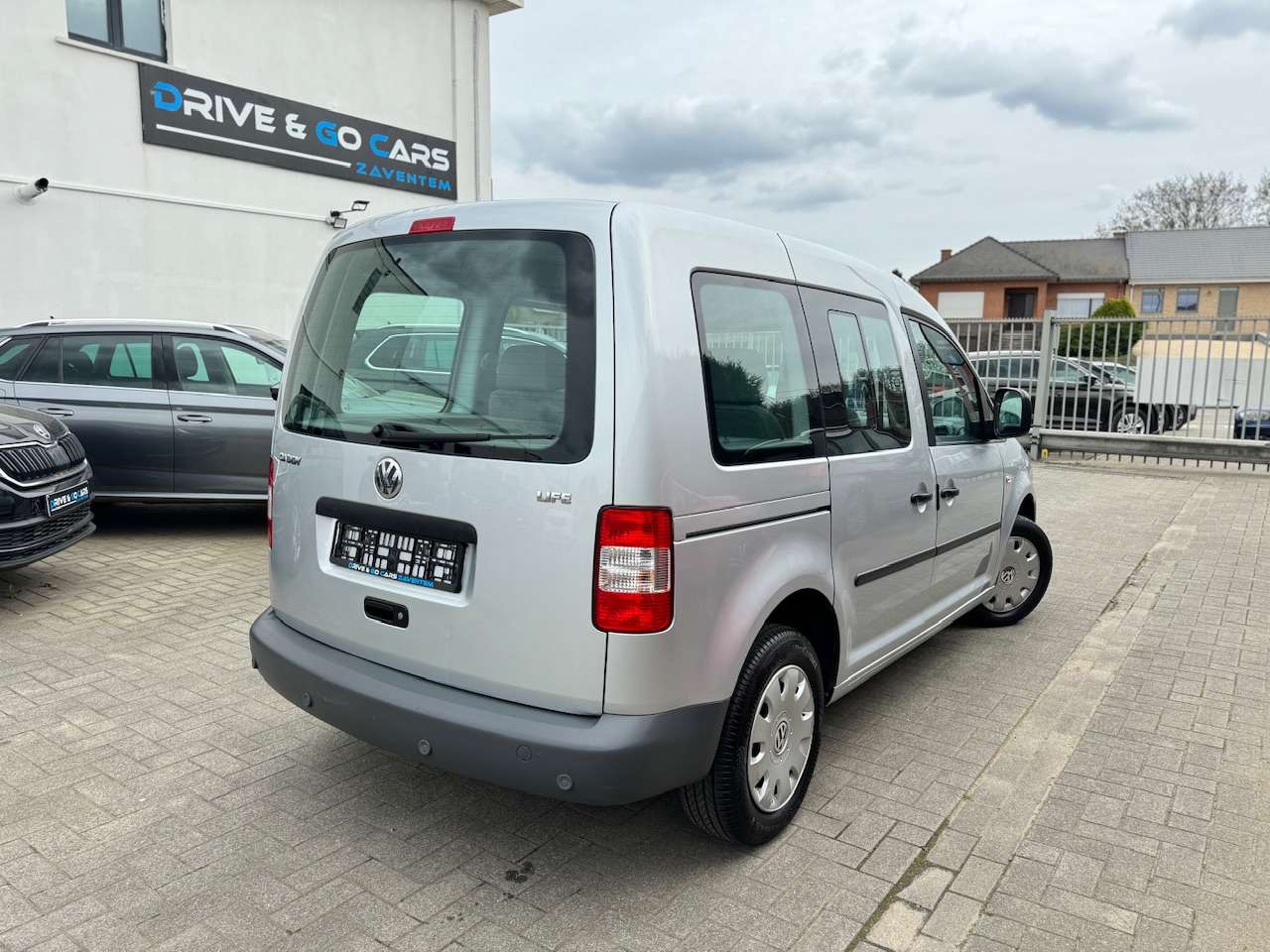 Volkswagen Caddy 1.4i Benzine - CarPlay ** 1 JAAR GARANTIE ** !!