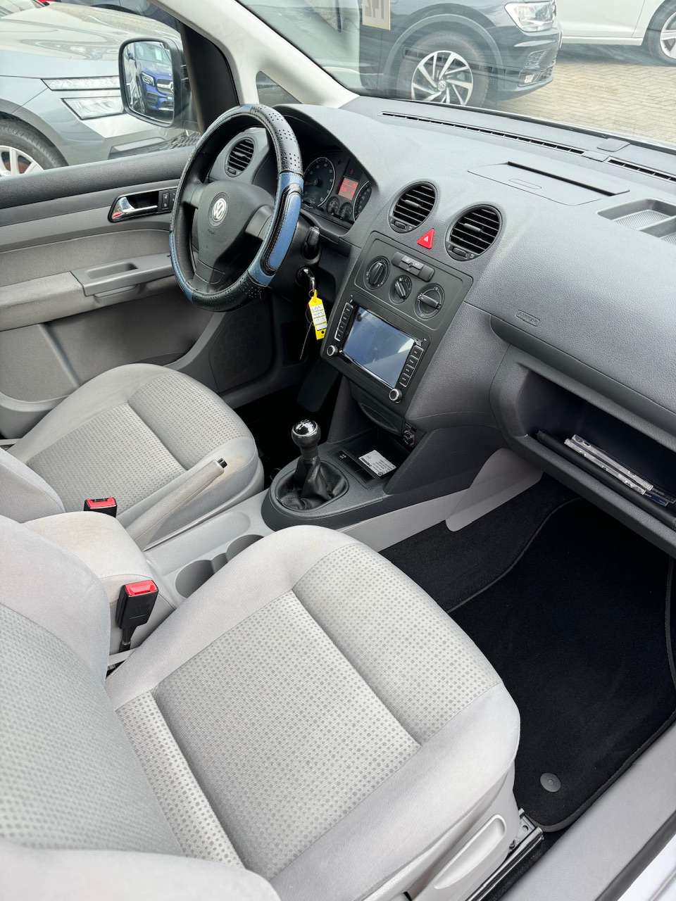 Volkswagen Caddy 1.4i Benzine - CarPlay ** 1 JAAR GARANTIE ** !!