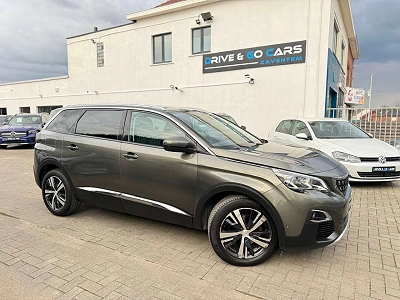 Peugeot 5008 BlueHDi 130 EAT8 Allure ** 1 JAAR GARANTIE ** !!