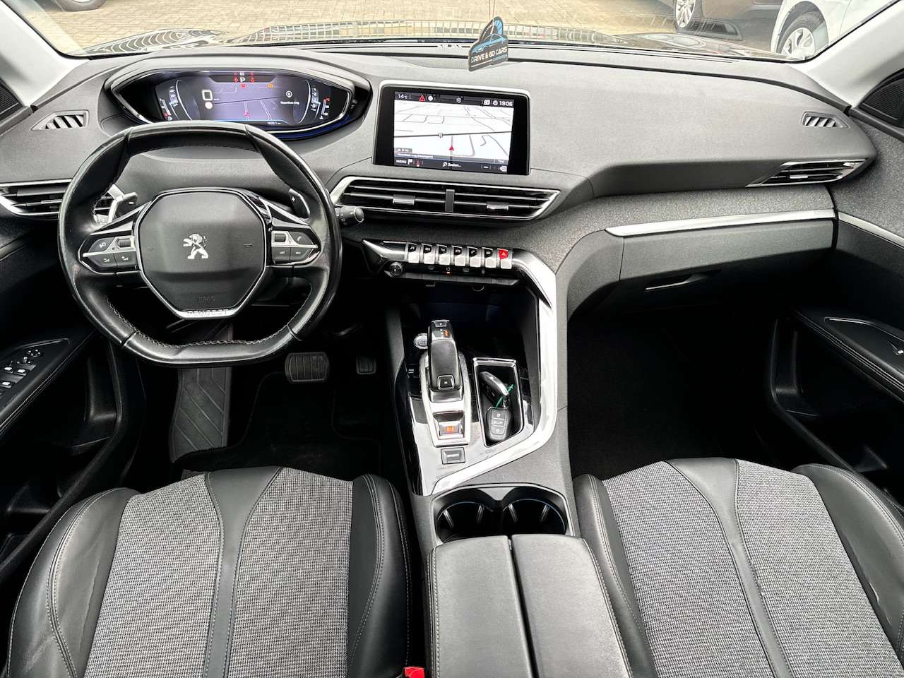 Peugeot 5008 BlueHDi 130 EAT8 Allure ** 1 JAAR GARANTIE ** !!