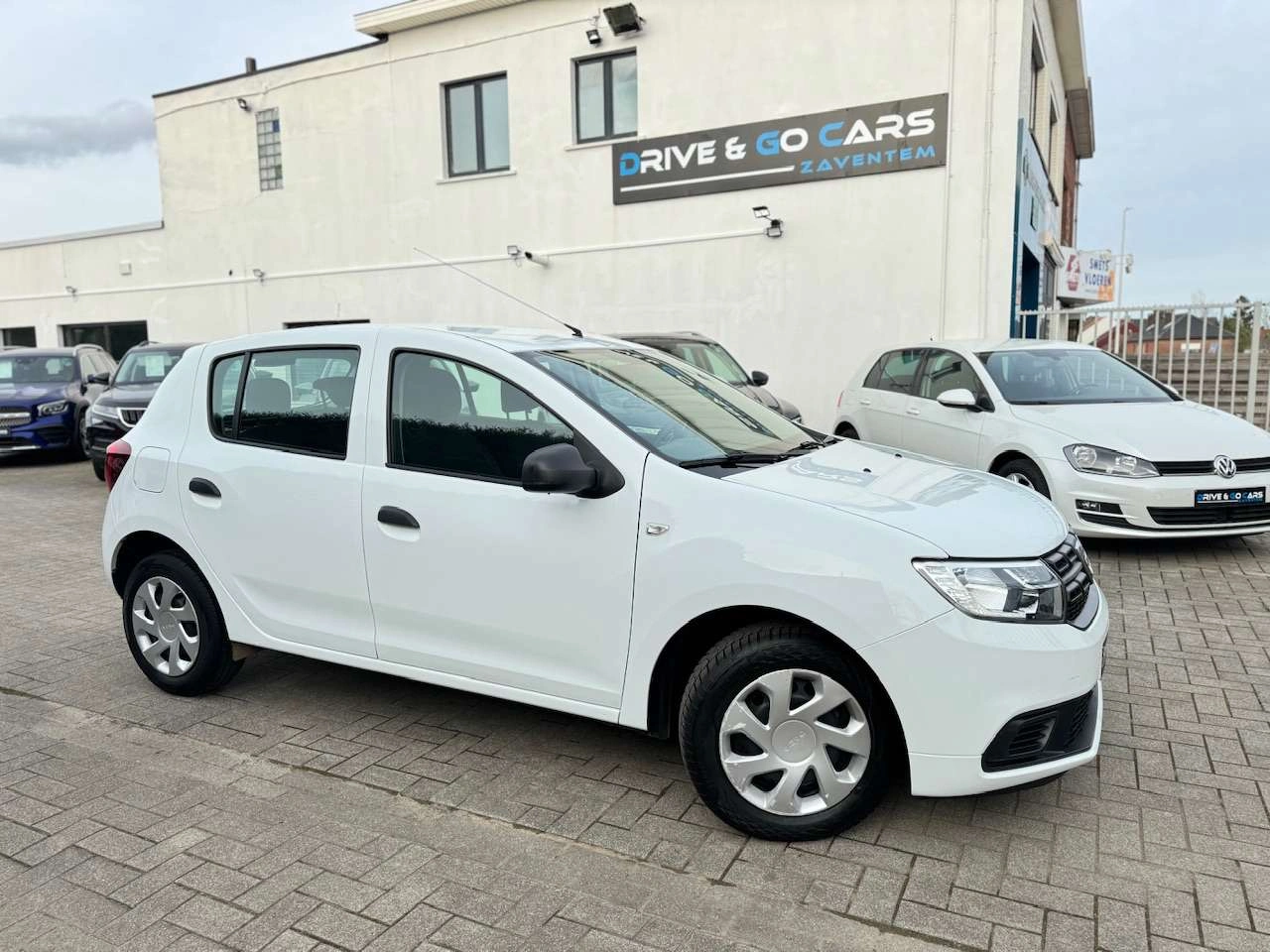 Dacia Sandero 1.0i SCe Benzine - CarPlay ** 1 JAAR GARANTIE ** !!
