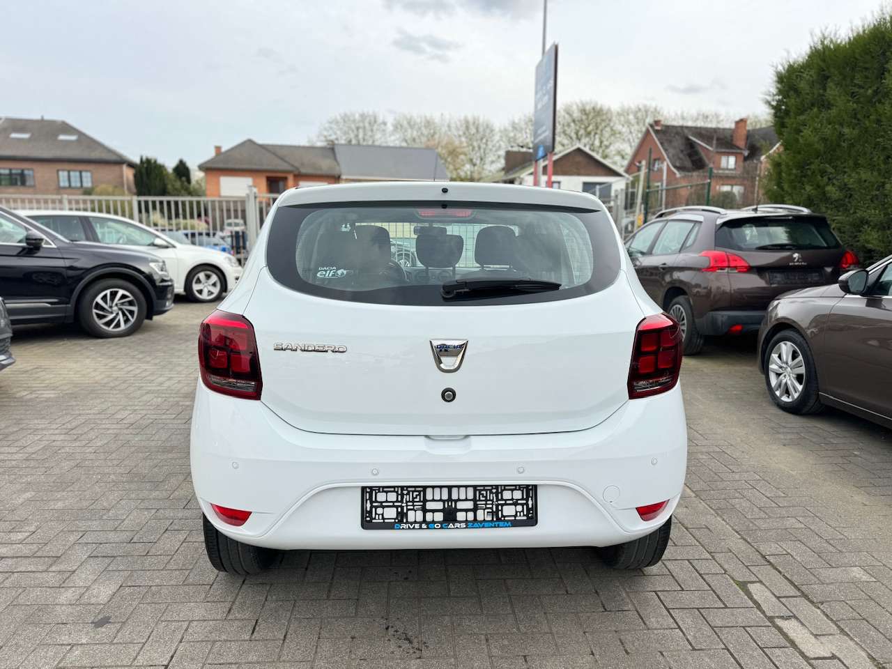 Dacia Sandero 1.0i SCe Benzine - CarPlay ** 1 JAAR GARANTIE ** !!