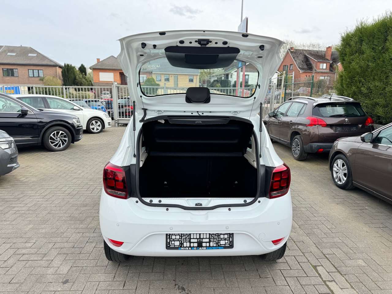 Dacia Sandero 1.0i SCe Benzine - CarPlay ** 1 JAAR GARANTIE ** !!