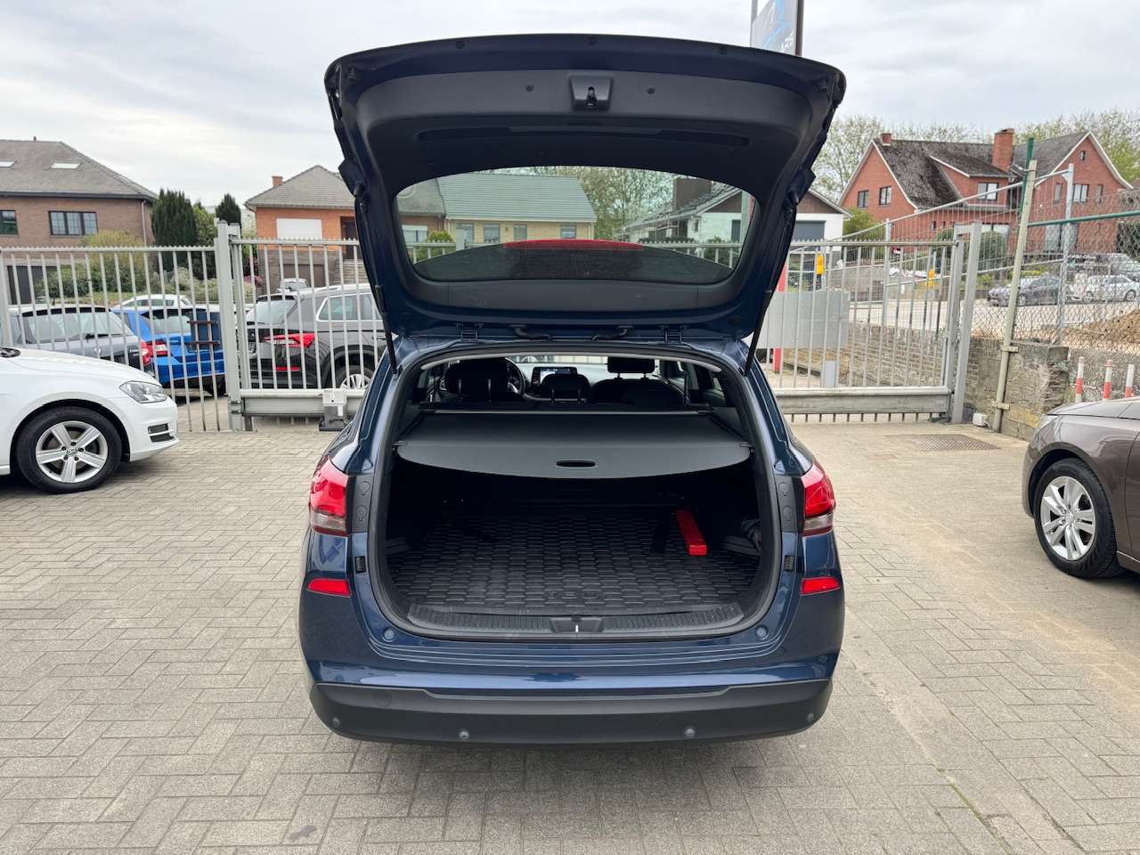 Hyundai i30 SW 1.0 T-GDi Sky - CarPlay ** 1 JAAR GARANTIE ** !!