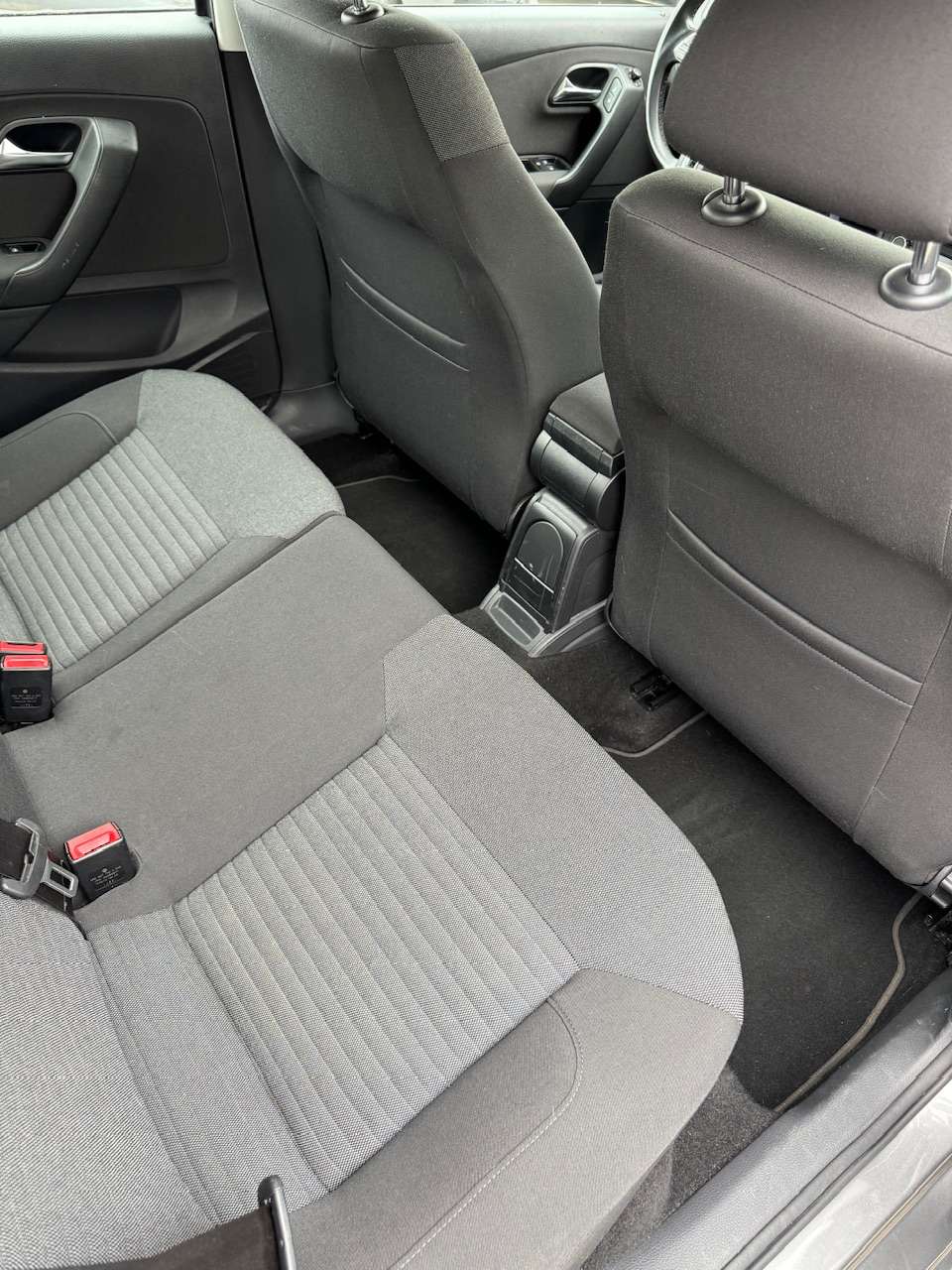 Volkswagen Polo 1.2i Highline - CarPlay - Pano Dak ** 1 JAAR GARANTIE ** !!