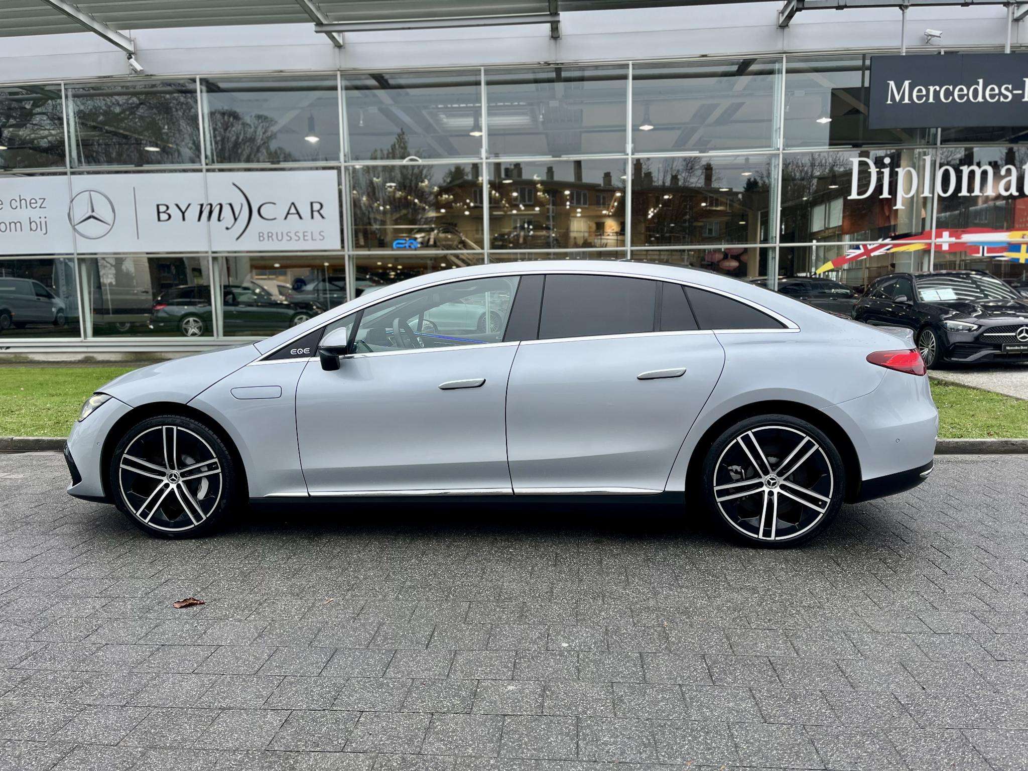 Mercedes-Benz EQE 350 350+