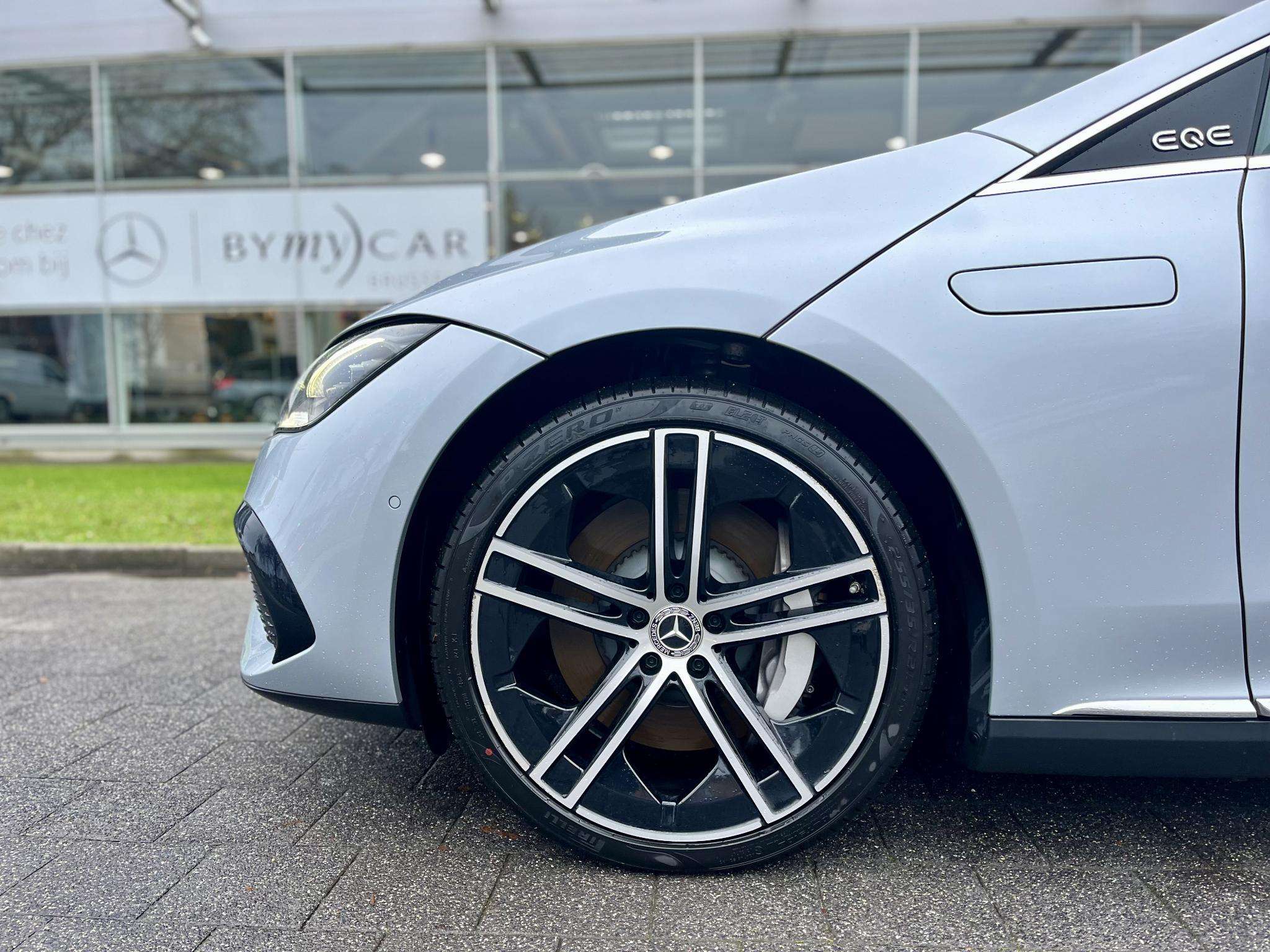 Mercedes-Benz EQE 350 350+