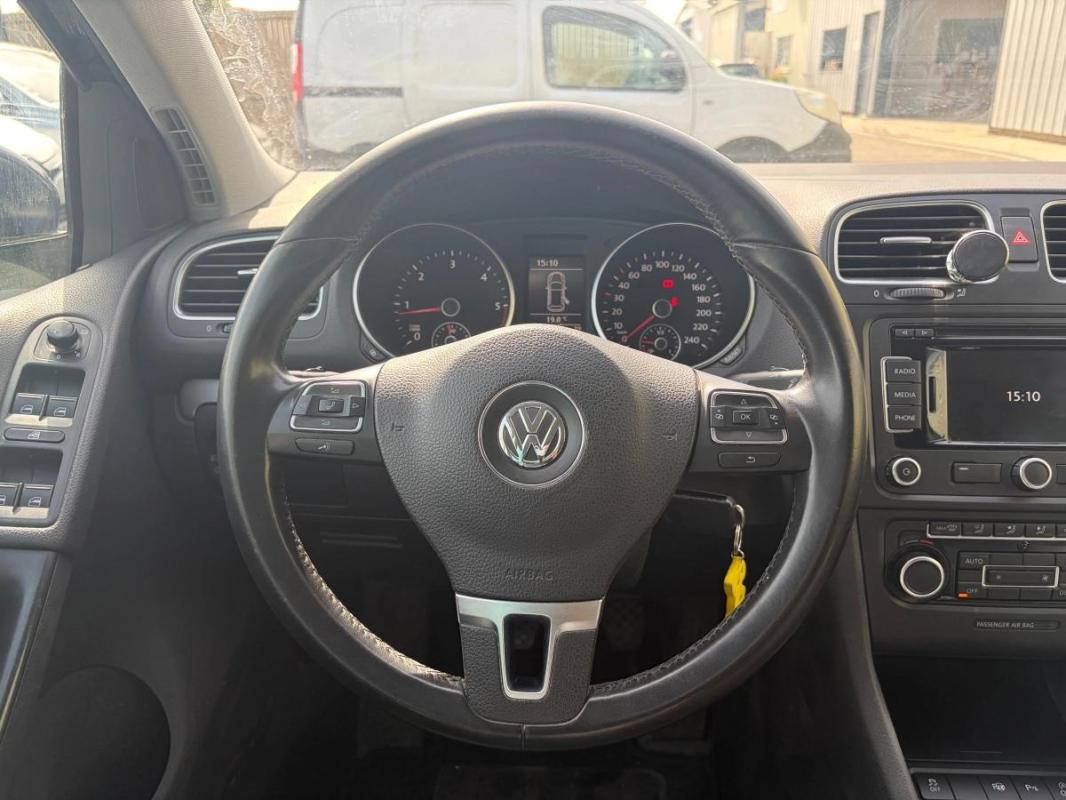 Volkswagen Golf VI 1.6 TDI 105 cv COURROIE DE DISTRIBUTION OK - VIDANGE RADAR RECUL GPS