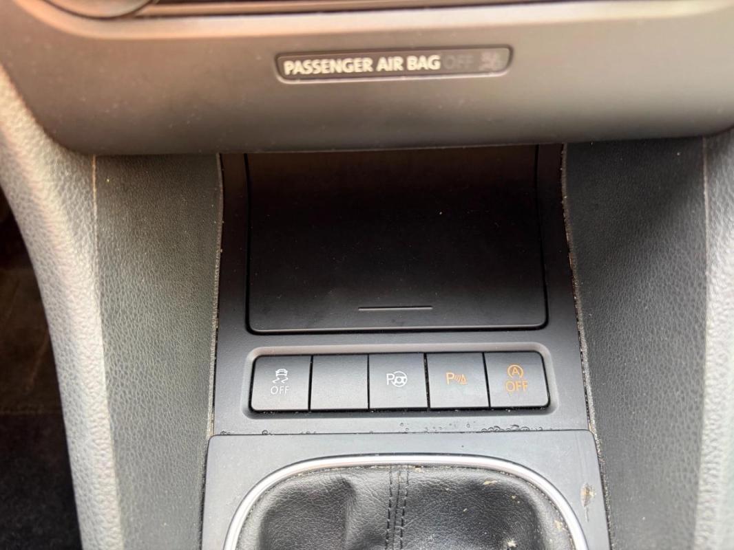 Volkswagen Golf VI 1.6 TDI 105 cv COURROIE DE DISTRIBUTION OK - VIDANGE RADAR RECUL GPS