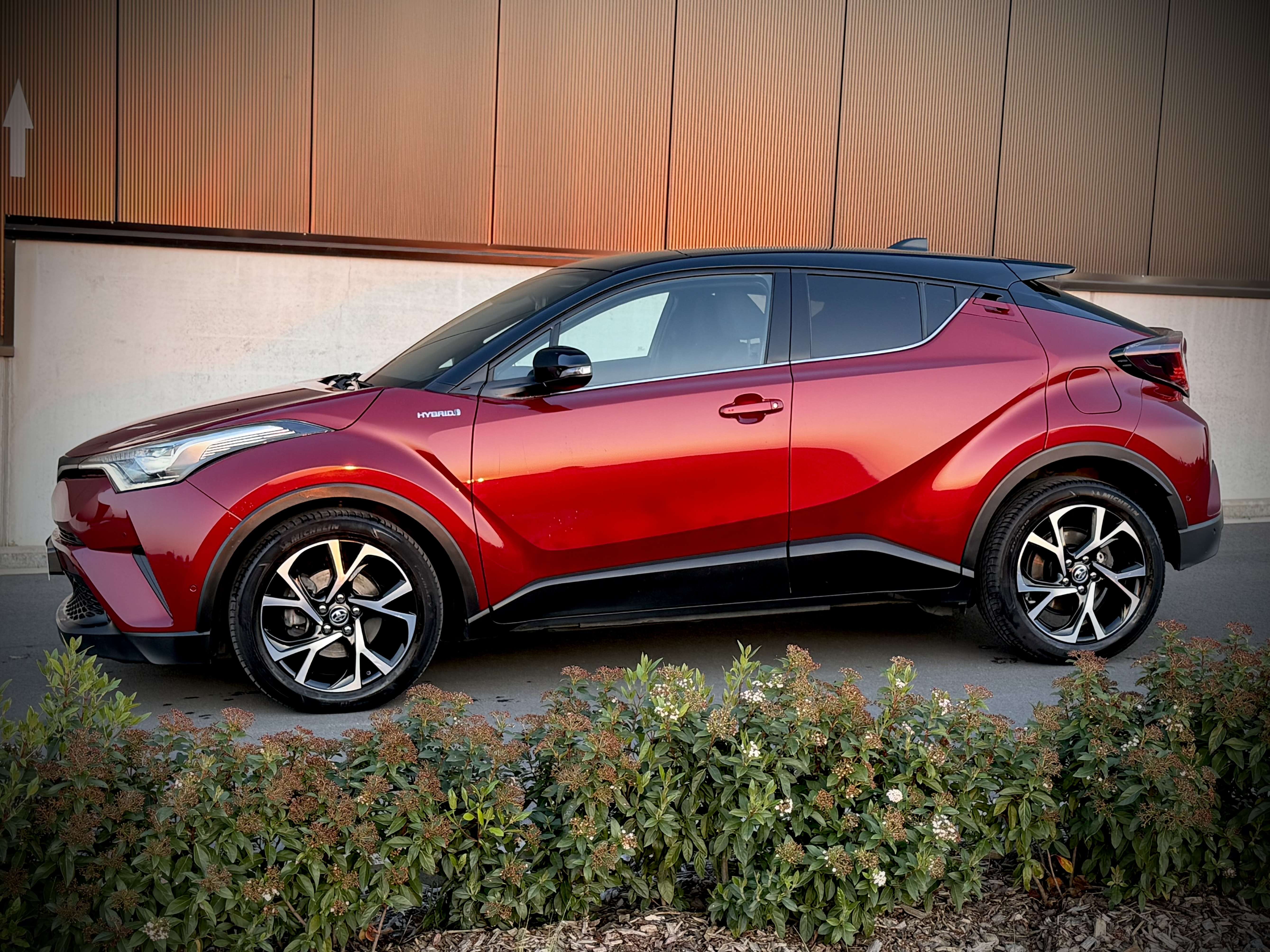 Toyota C-HR C-HR Hybrid 1.8i VVT-i C-Hic E-CVT