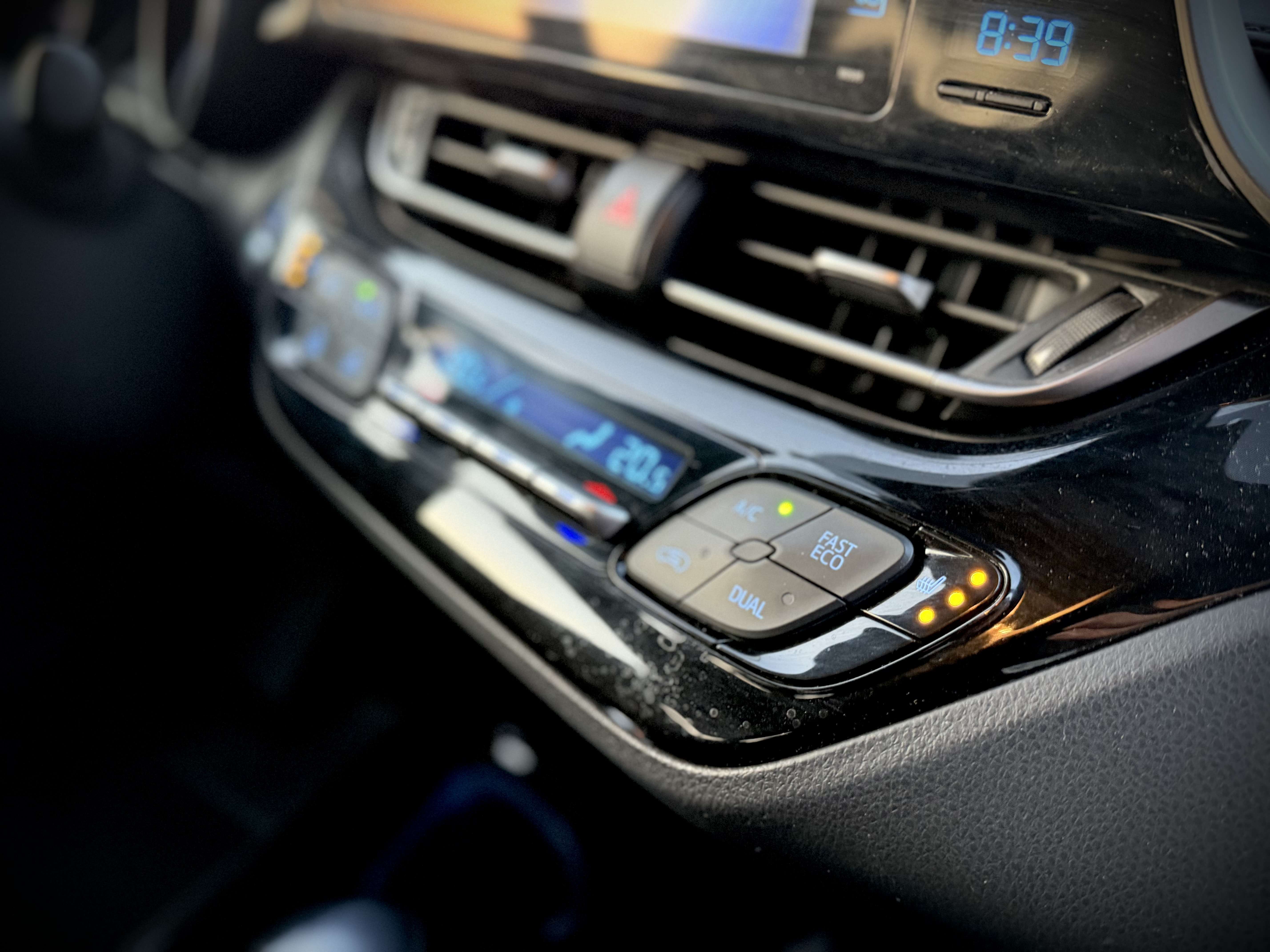 Toyota C-HR C-HR Hybrid 1.8i VVT-i C-Hic E-CVT