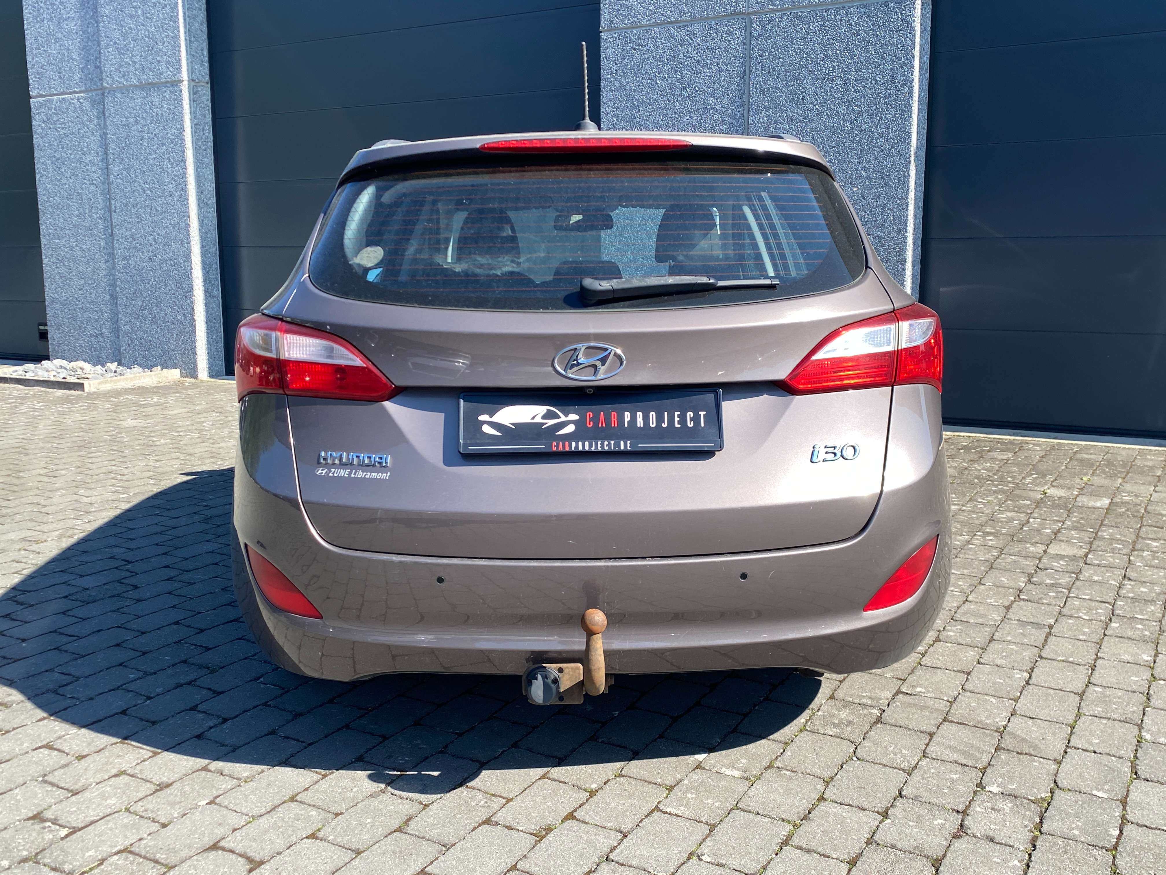 Hyundai i30 i30 SW 1.6 CRDi **EXPORT ou MARCHAND** PDC ARR/GPS