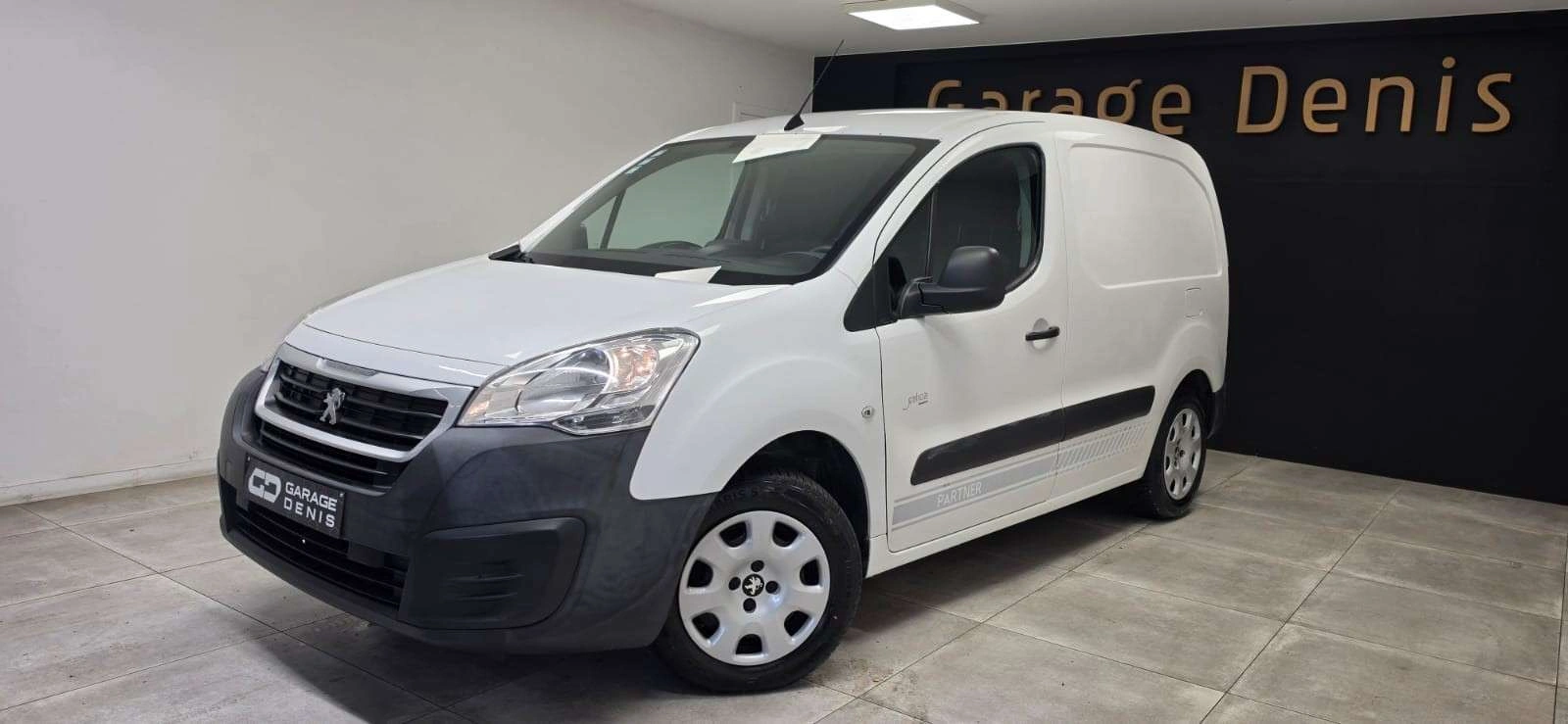 Peugeot Partner 3 Places**GPS**Attache remorque