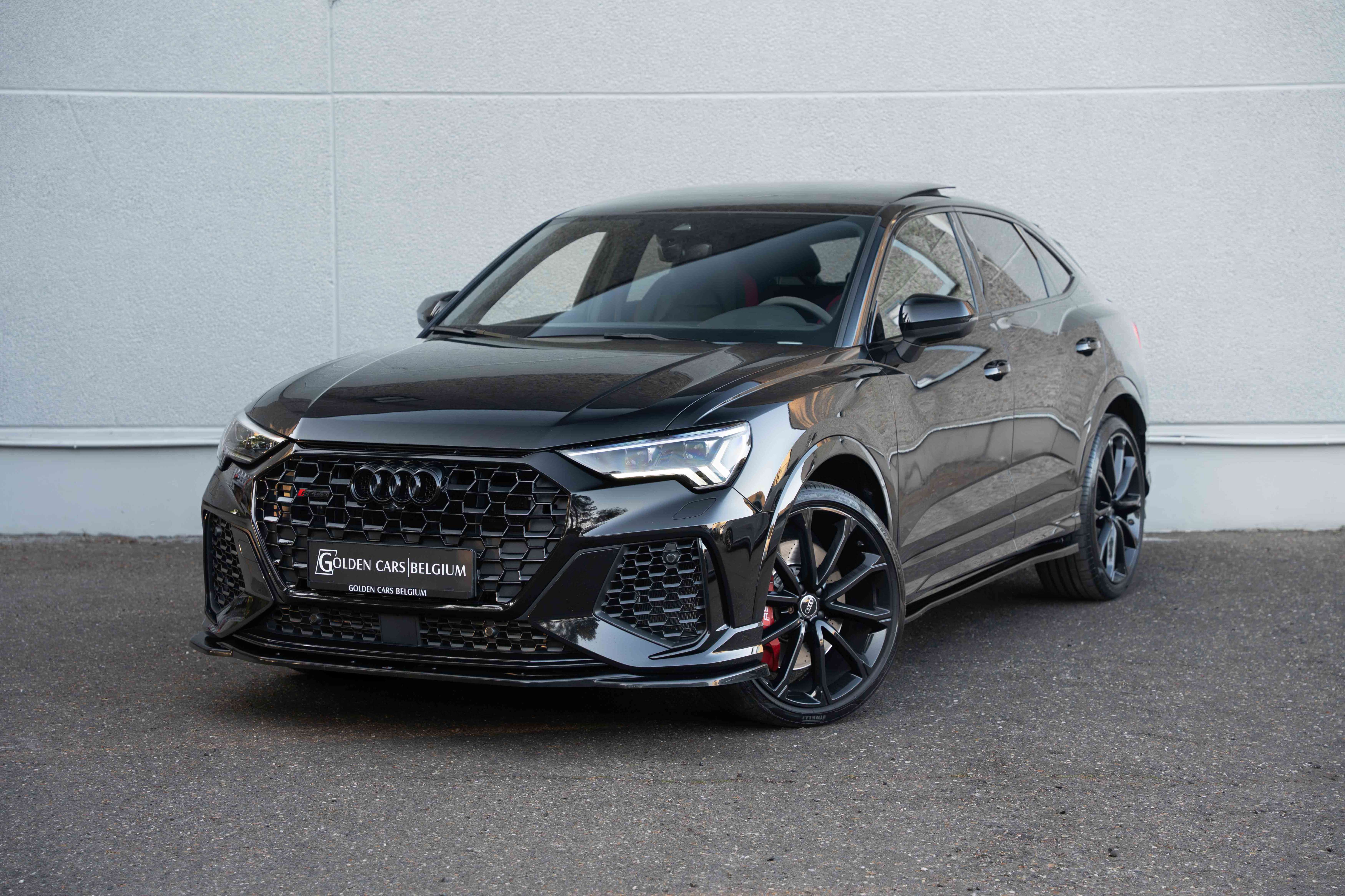 Audi RS Q3 Sportback 2.5 TFSI MATRIX/PANO/MAXTON/SONOS3D/AMBIENTE/360°/CARPLAY