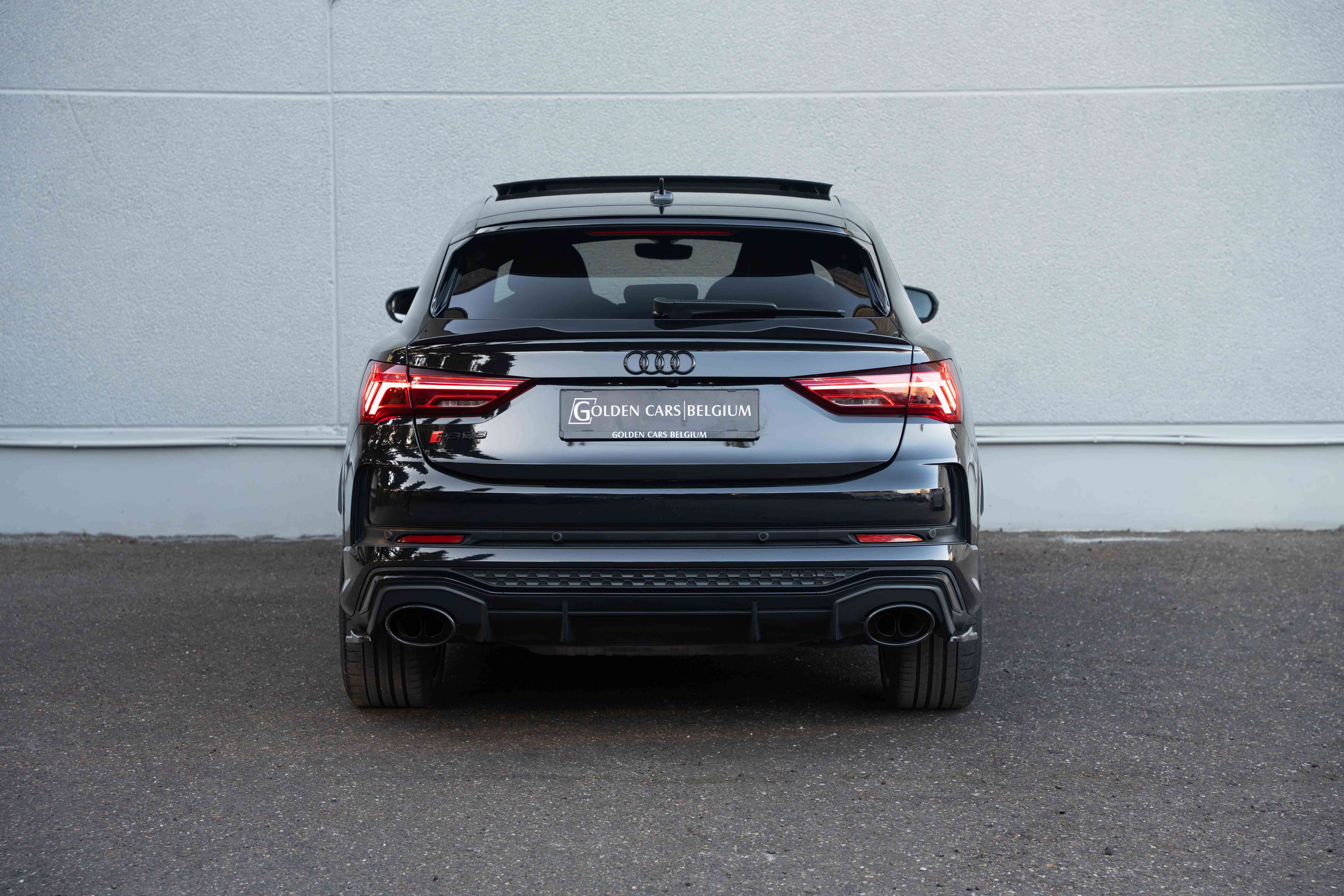 Audi RS Q3 Sportback 2.5 TFSI MATRIX/PANO/MAXTON/SONOS3D/AMBIENTE/360°/CARPLAY