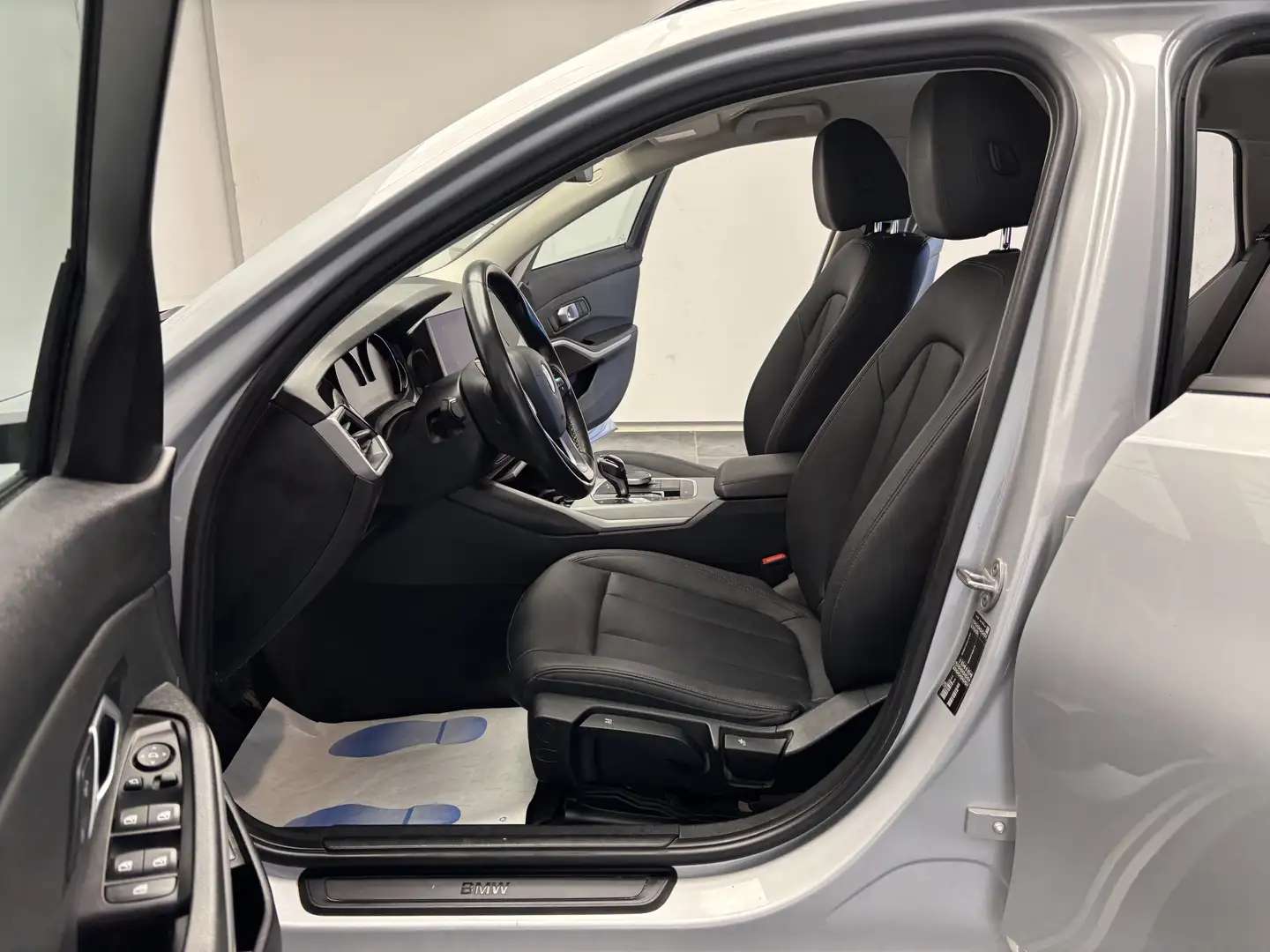 BMW 318 Touring dA *CARPLAY*SIEGE CHAUFF*CAPTEUR*GARANTIE*